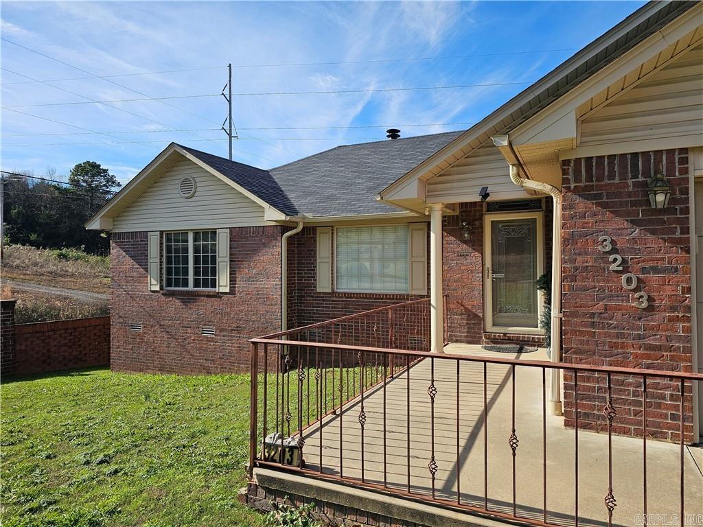 3203 Huntington Dr  Russellville, AR