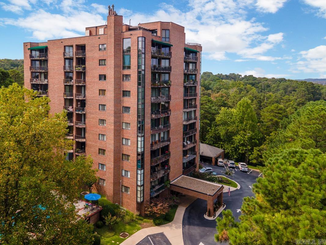 1  Treetops #1101 & #1103 Little Rock, AR