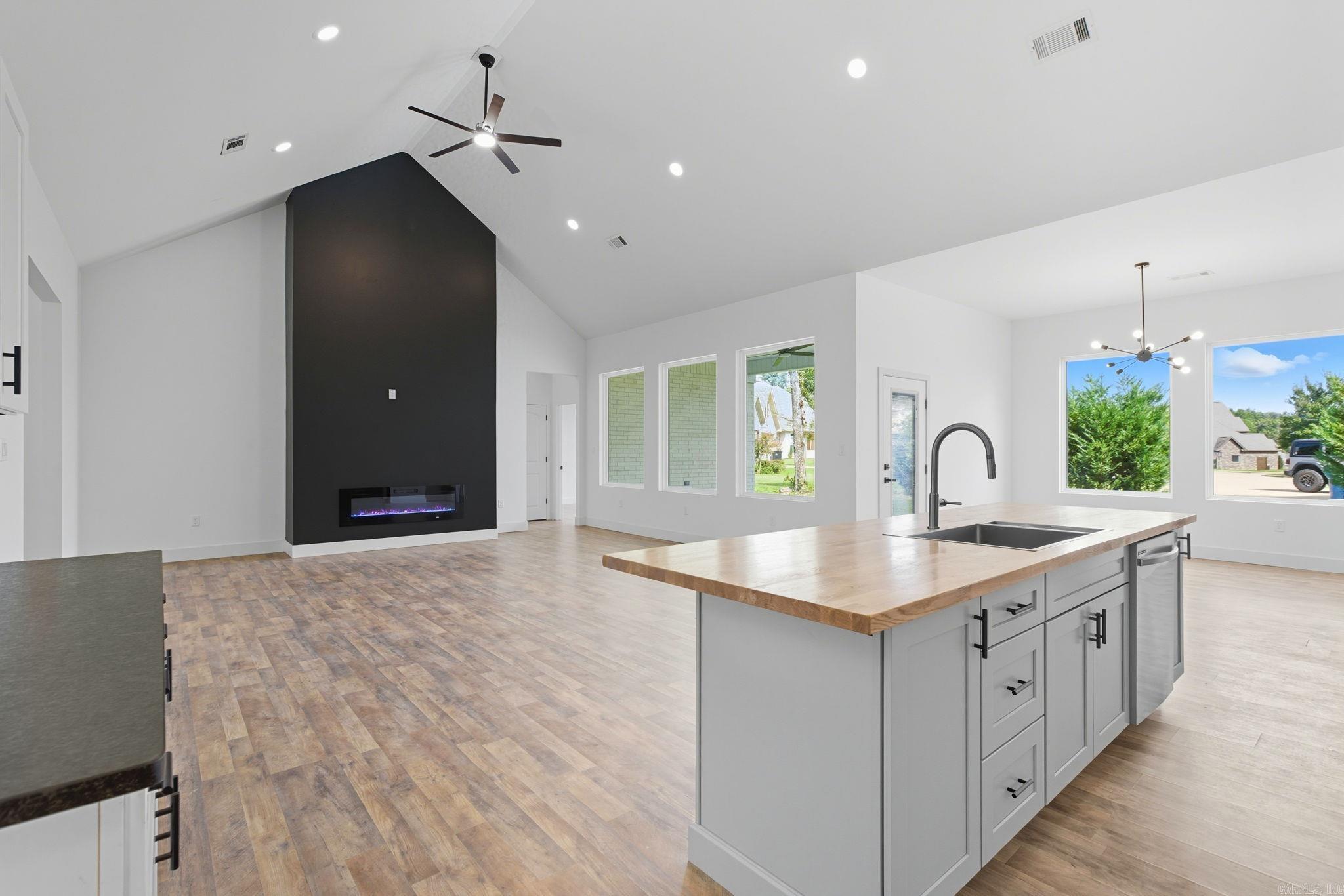 7452 Northwood Dr  Benton, AR