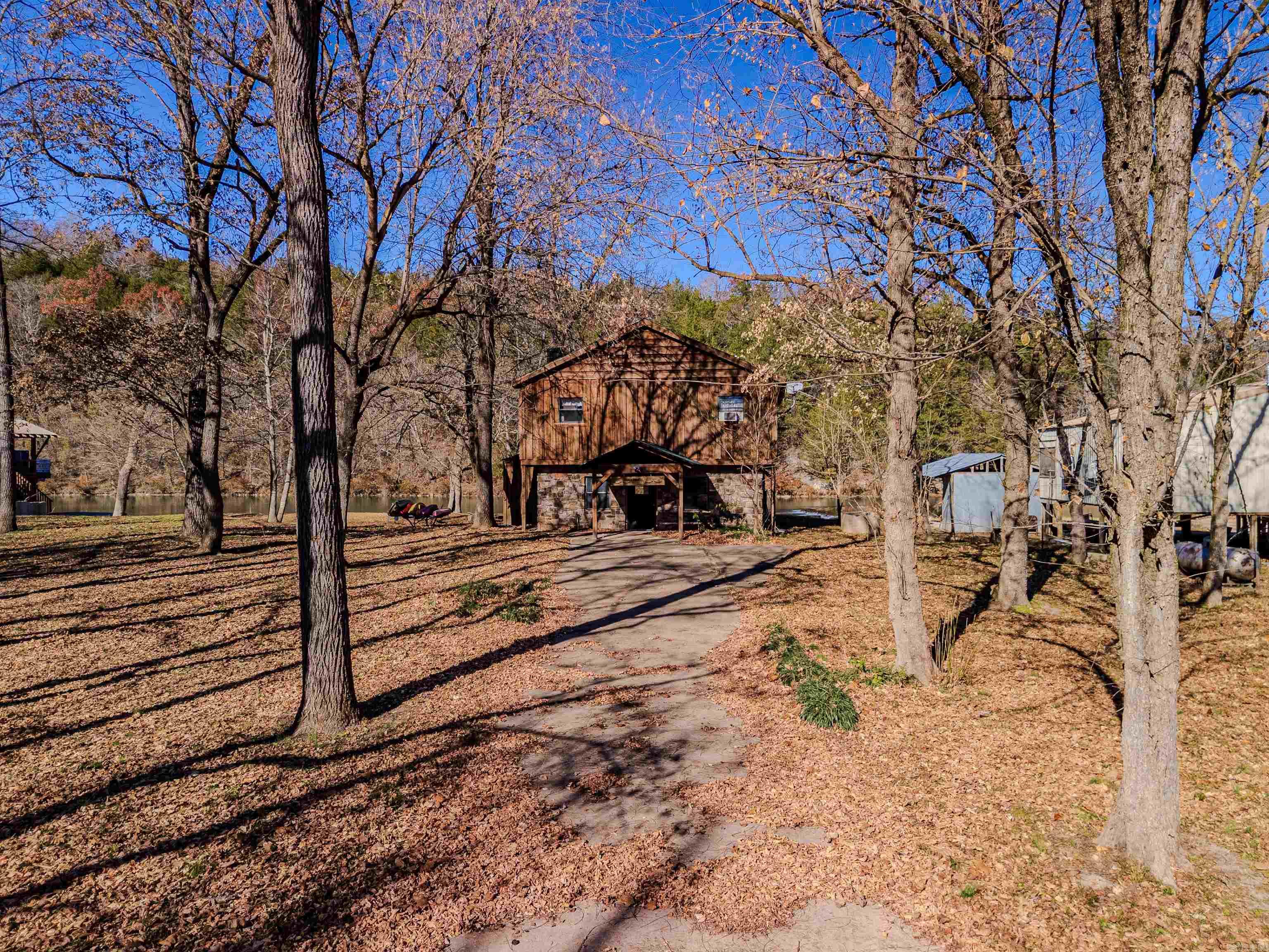 947 Saddler Falls  Mammoth Spring, AR