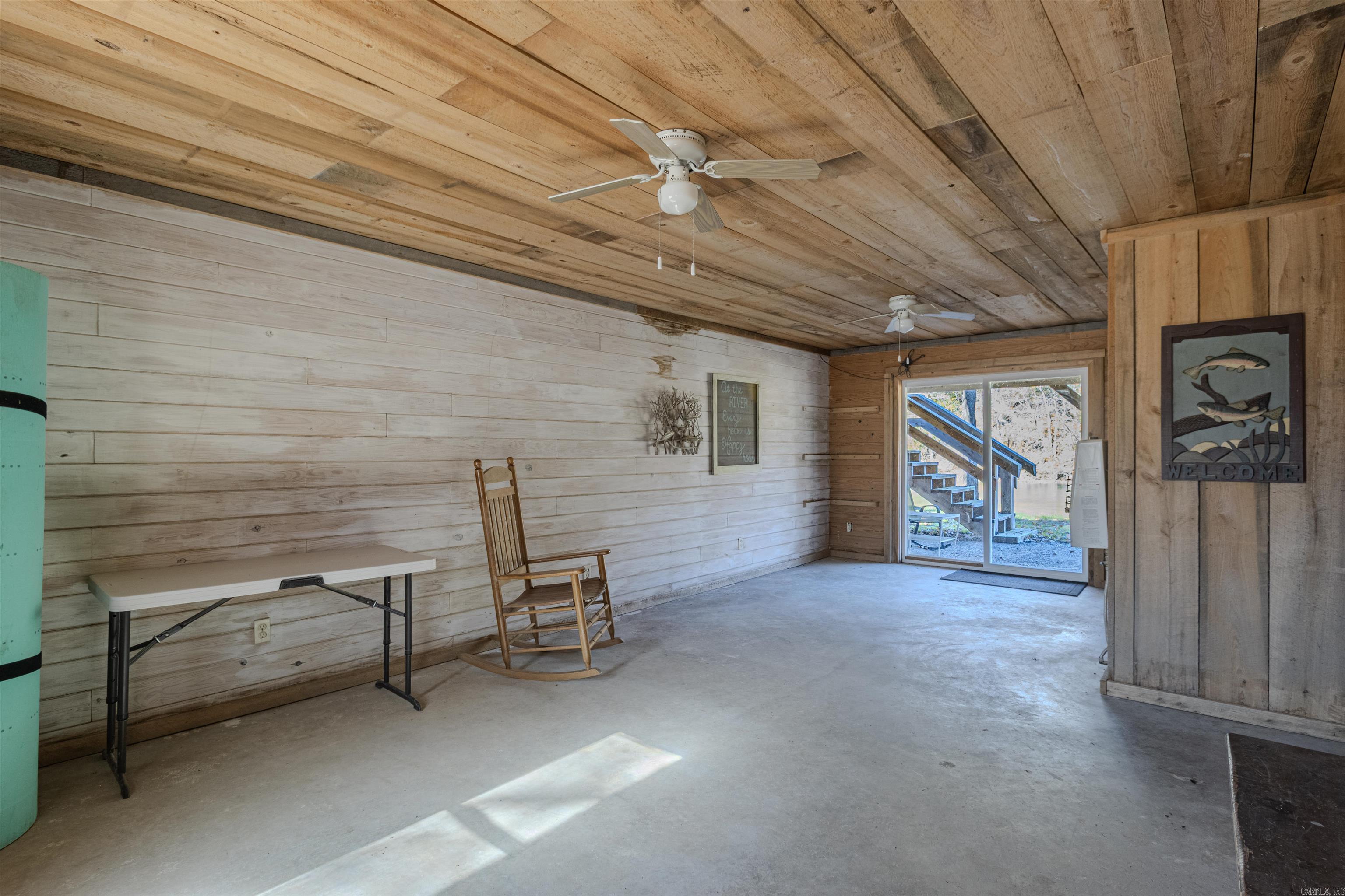 947 Saddler Falls  Mammoth Spring, AR