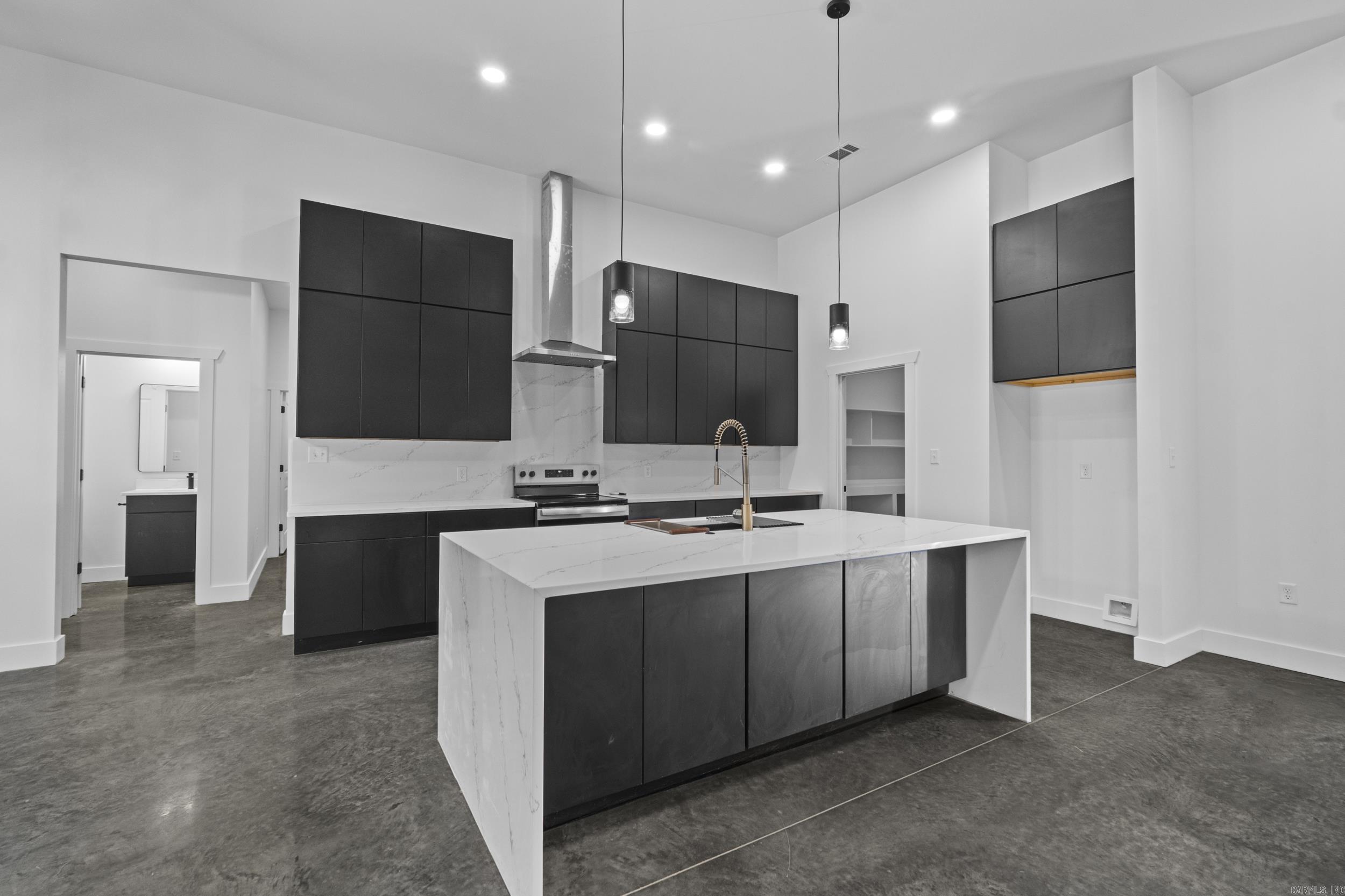 1706 Seattle Slew  Searcy, AR