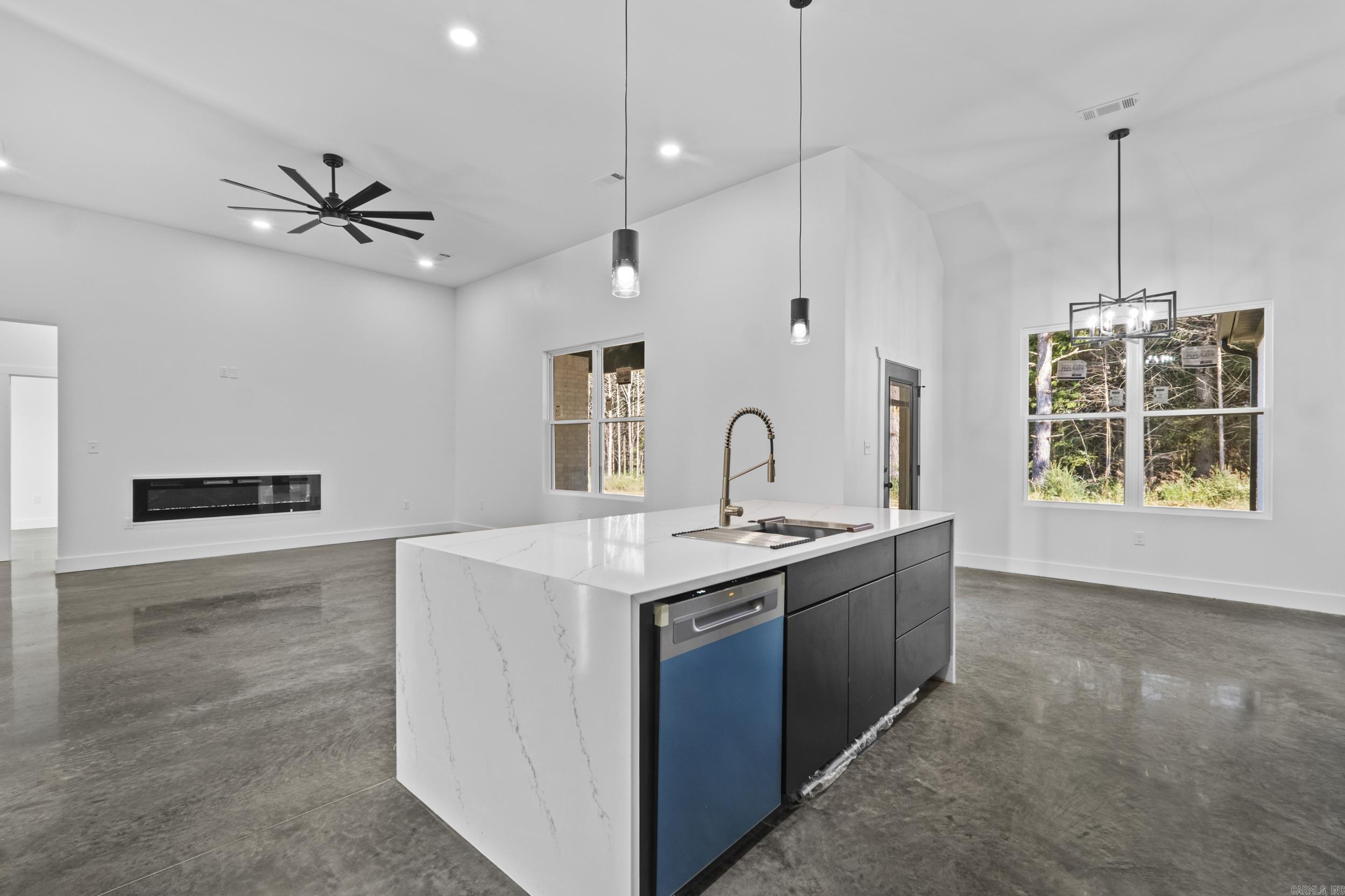 1706 Seattle Slew  Searcy, AR