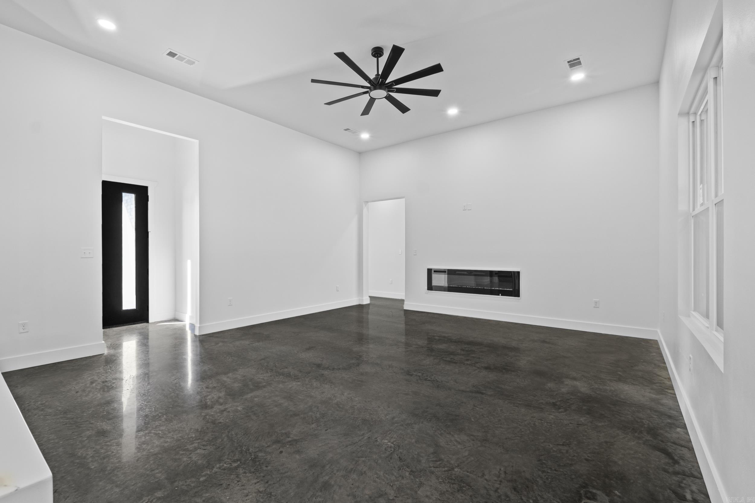 1706 Seattle Slew  Searcy, AR