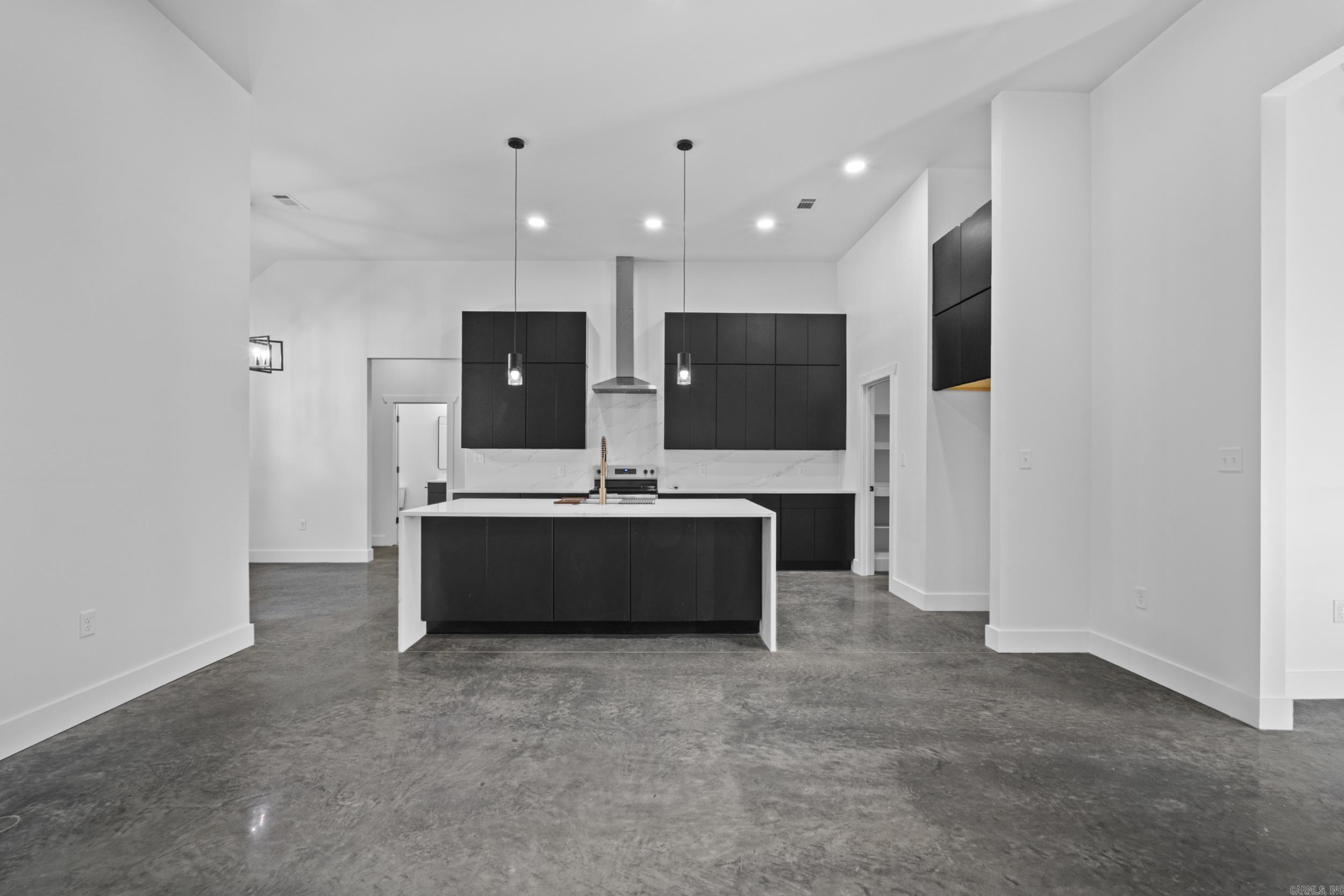 1706 Seattle Slew  Searcy, AR