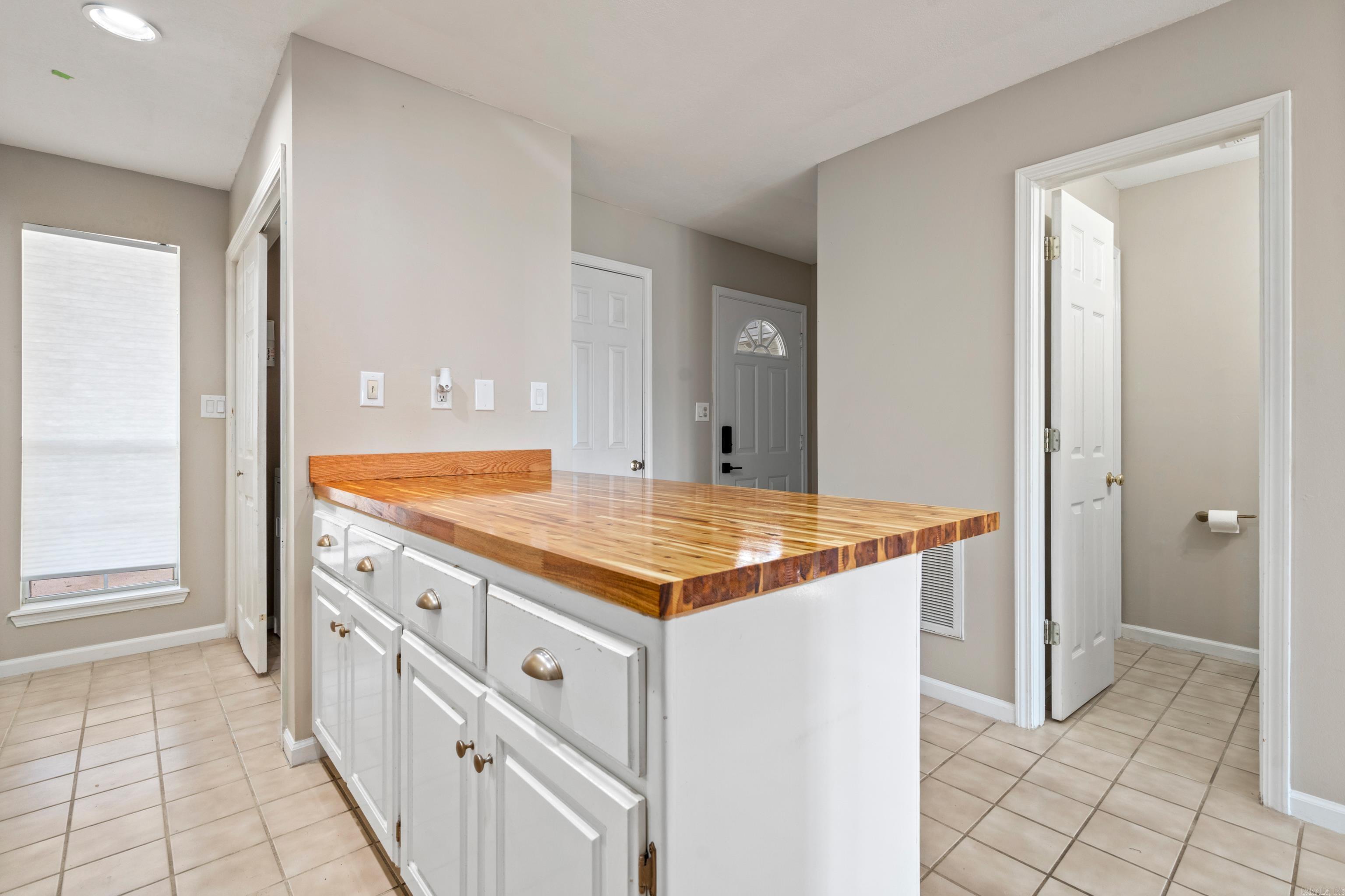 112 Lake Pointe  Hot Springs, AR