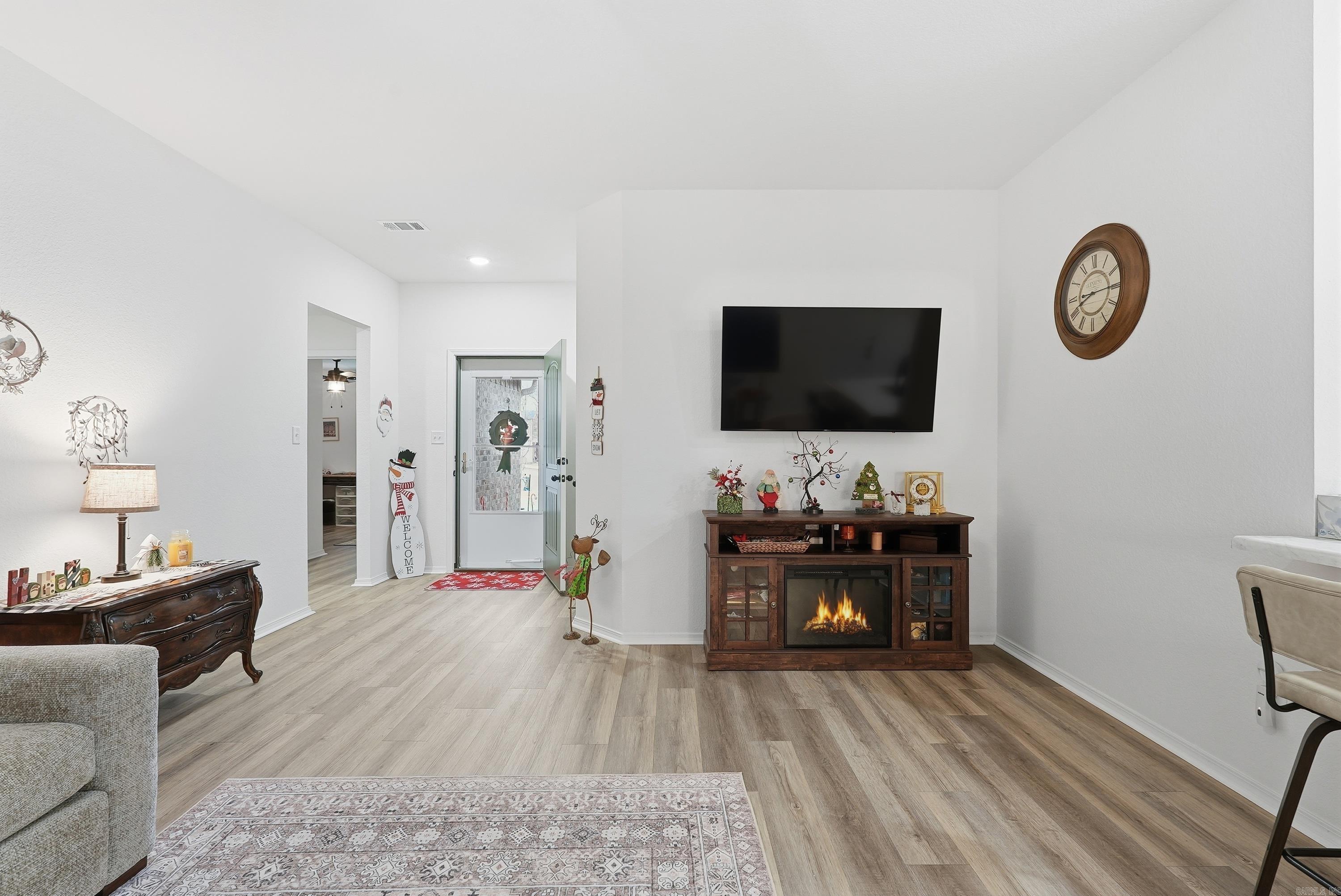 1295 AGOGO  Conway, AR