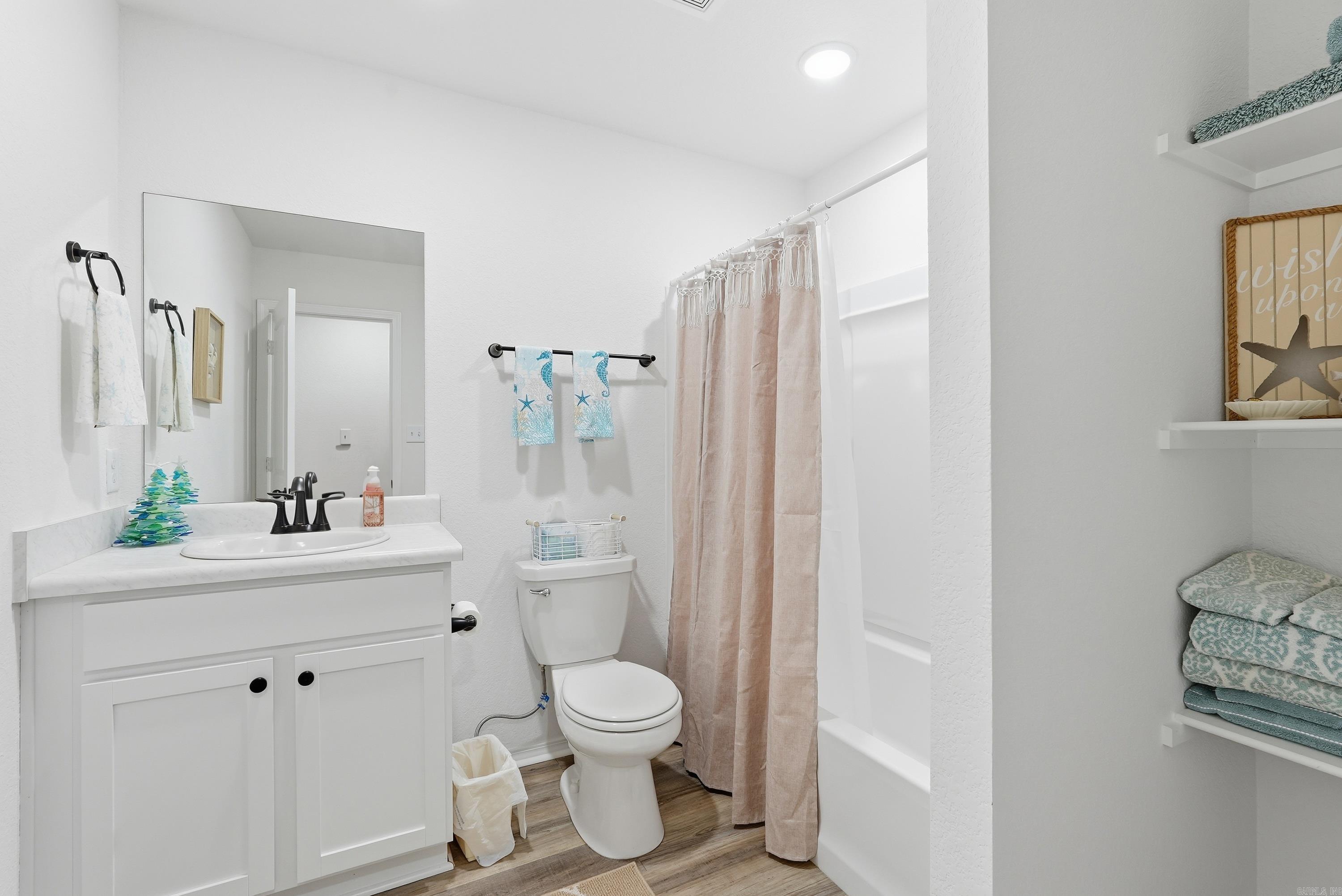 1295 AGOGO  Conway, AR