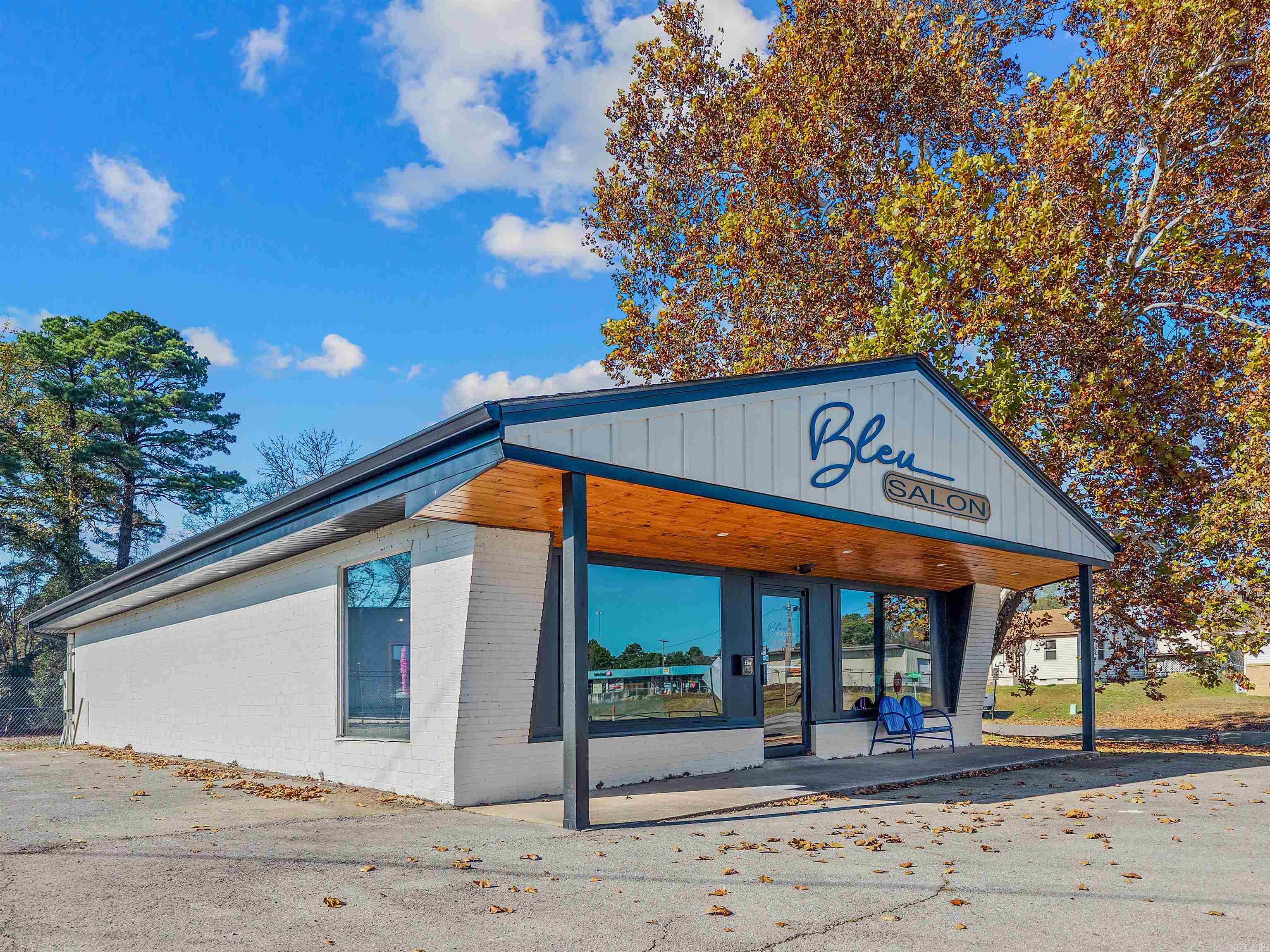 18008 I-30 N 2200 Old congo  Benton, AR