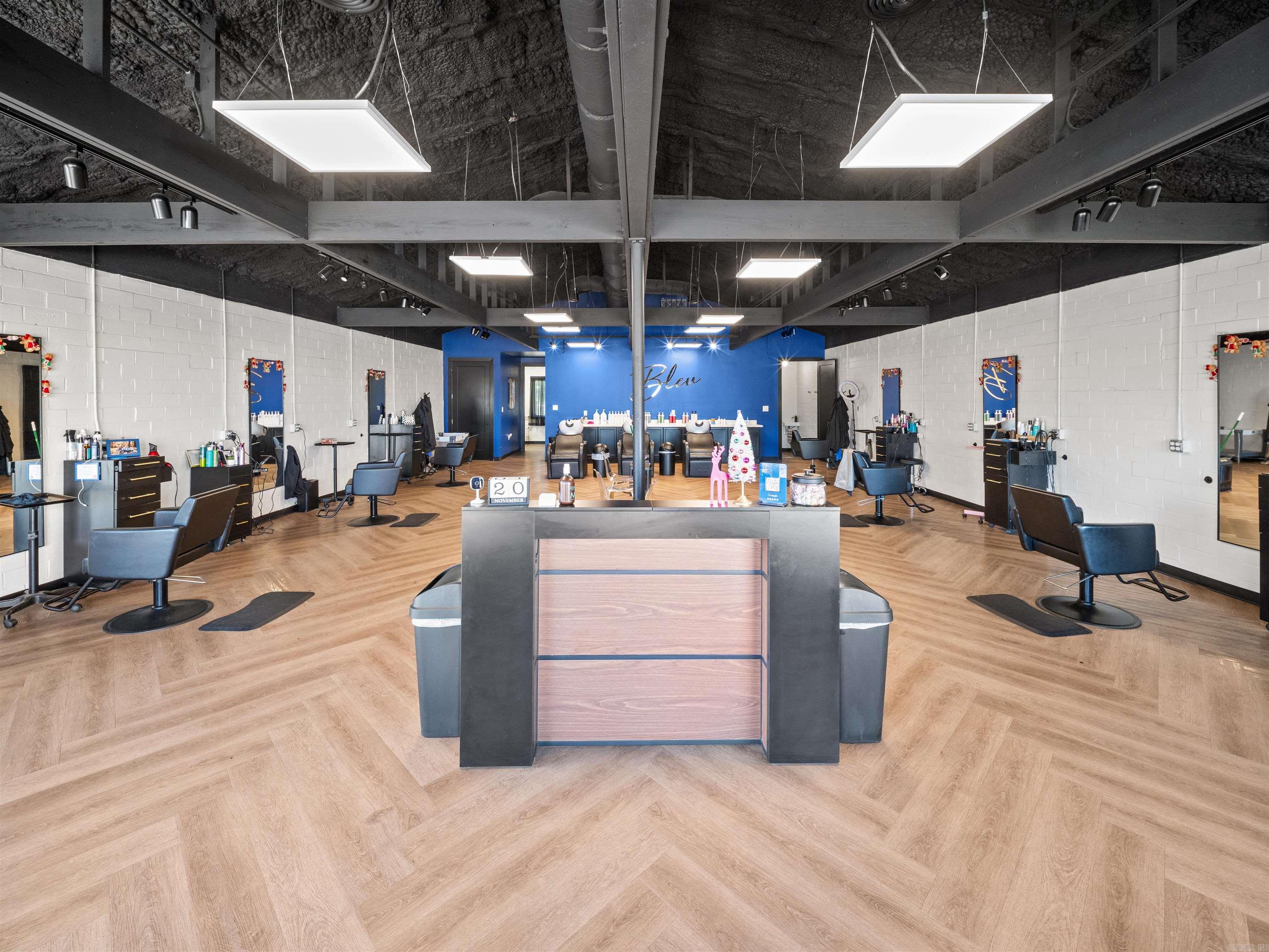 18008 I-30 N 2200 Old congo  Benton, AR