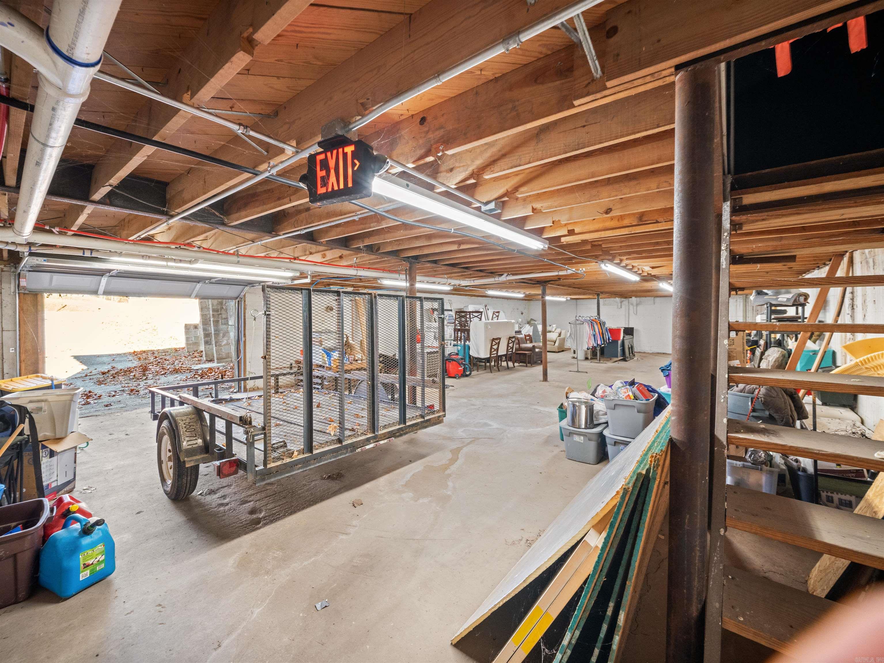 18008 I-30 N 2200 Old congo  Benton, AR