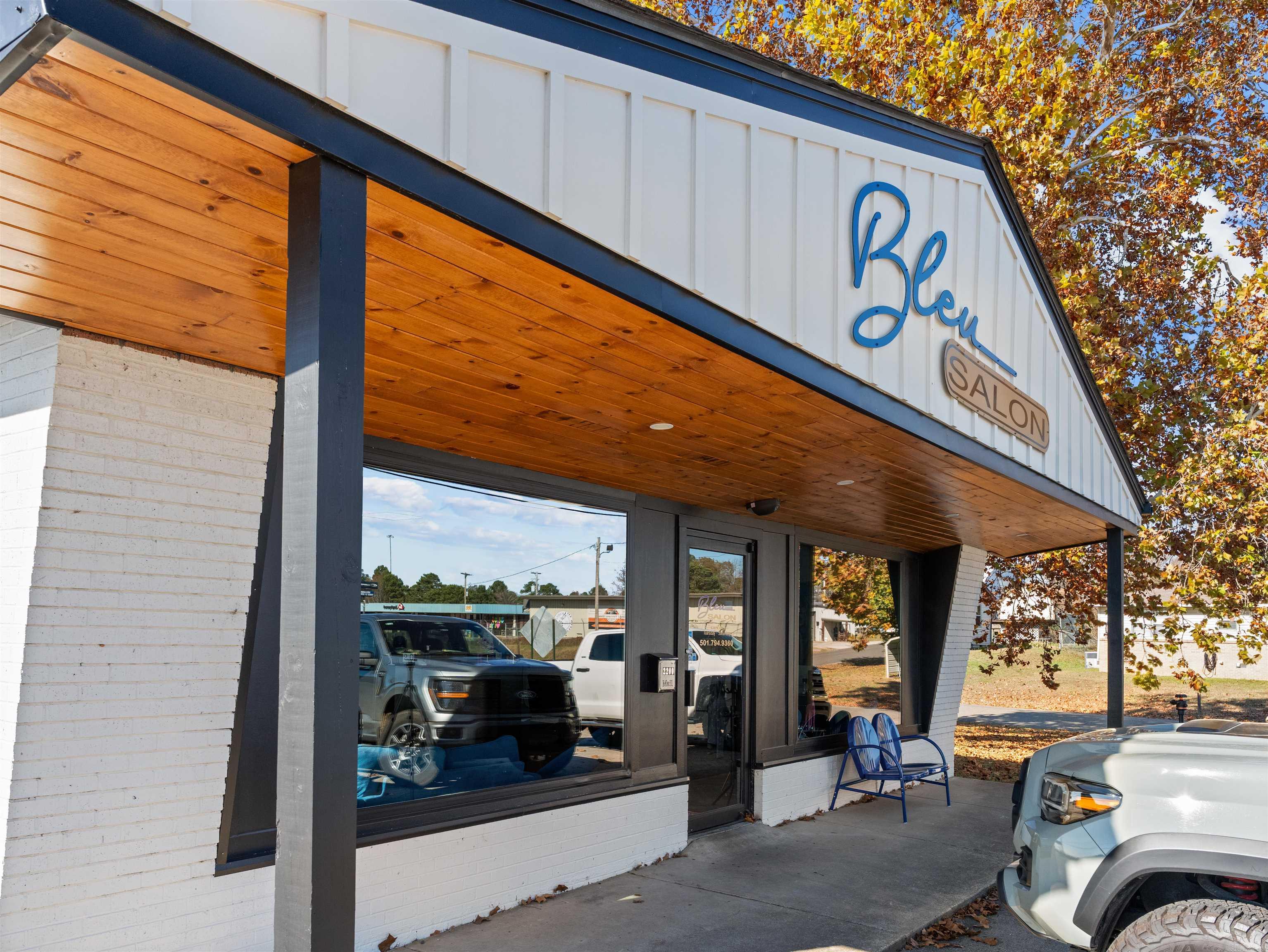 18008 I-30 N 2200 Old congo  Benton, AR