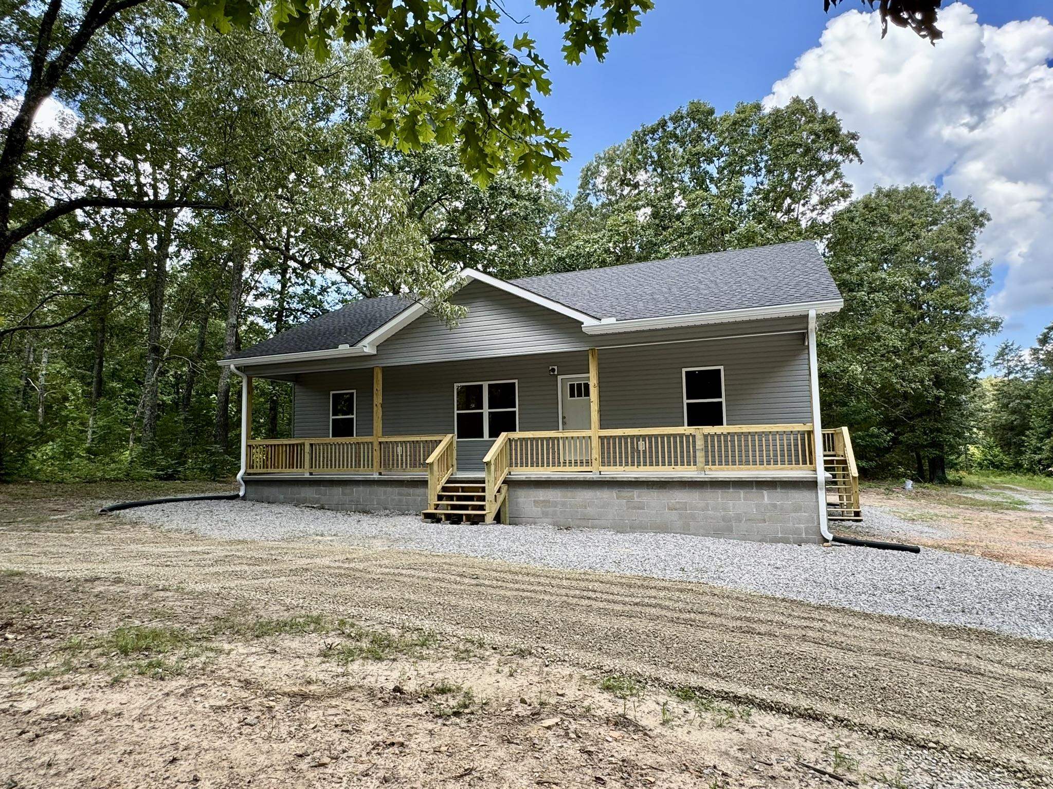 2981 Bonetown Road  Melbourne, AR