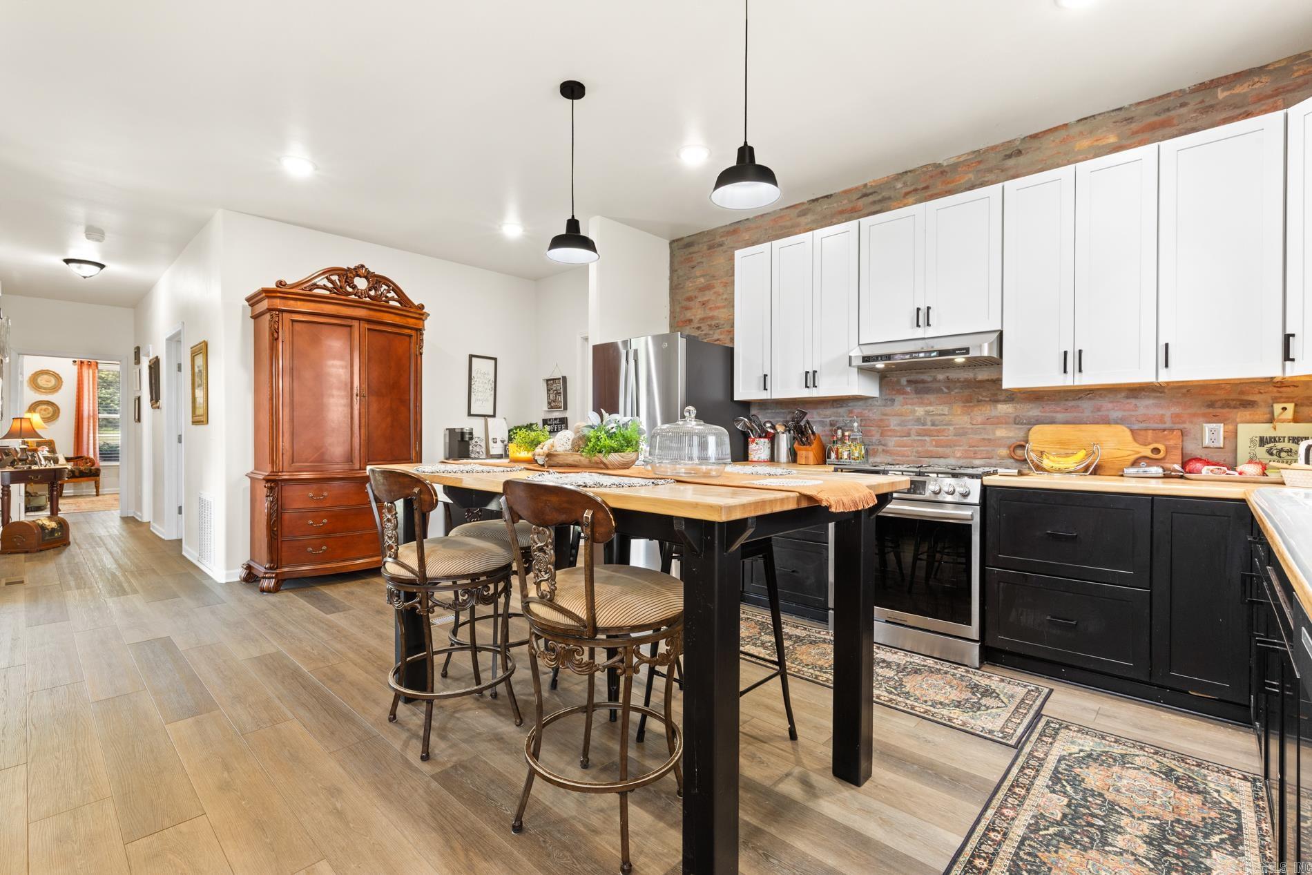 2935 MC 2027  Yellville, AR