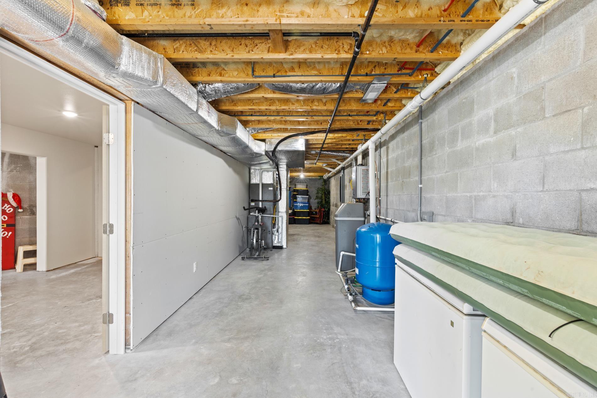 2935 MC 2027  Yellville, AR