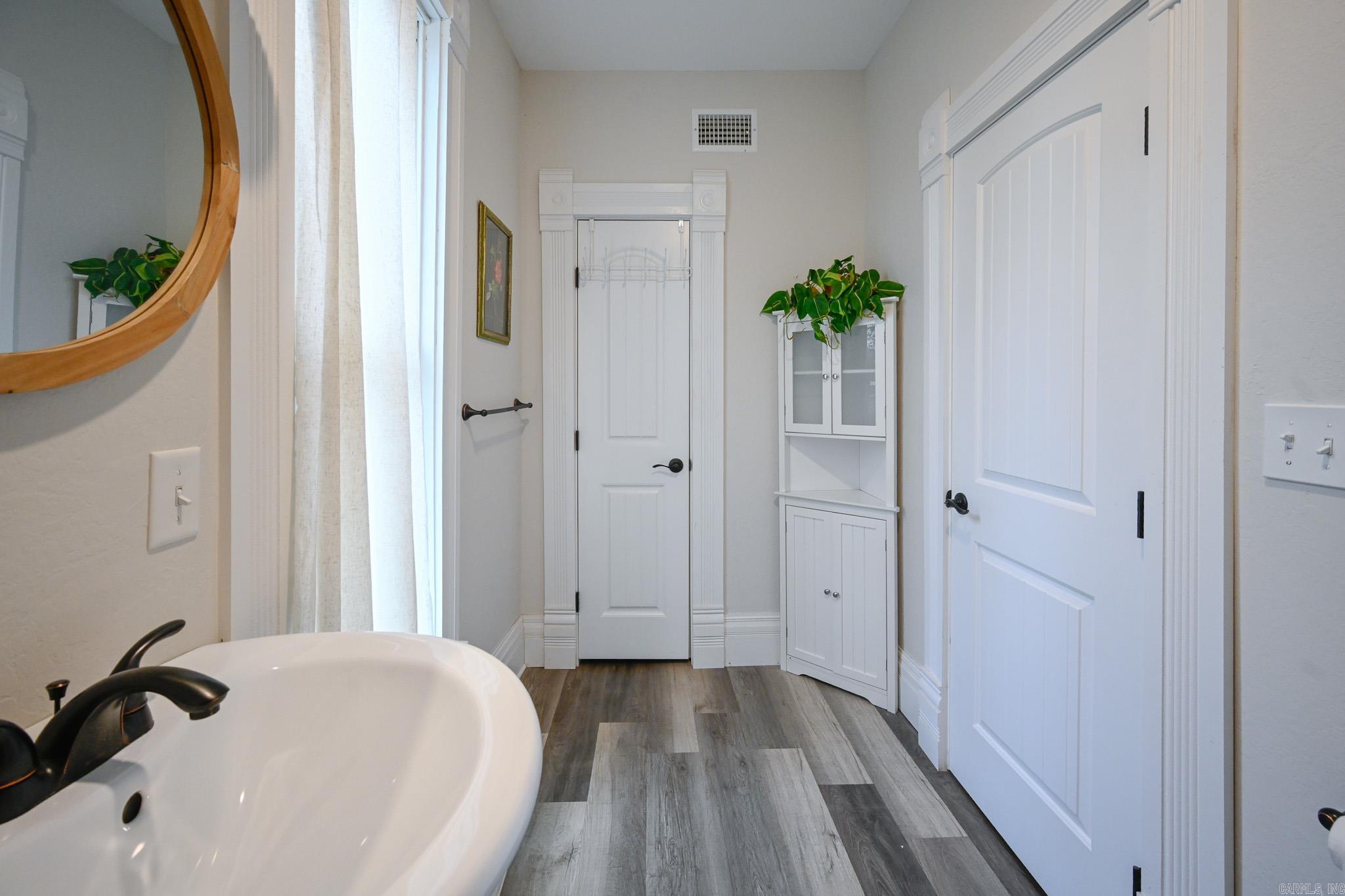 604 Tenth St.  Mena, AR