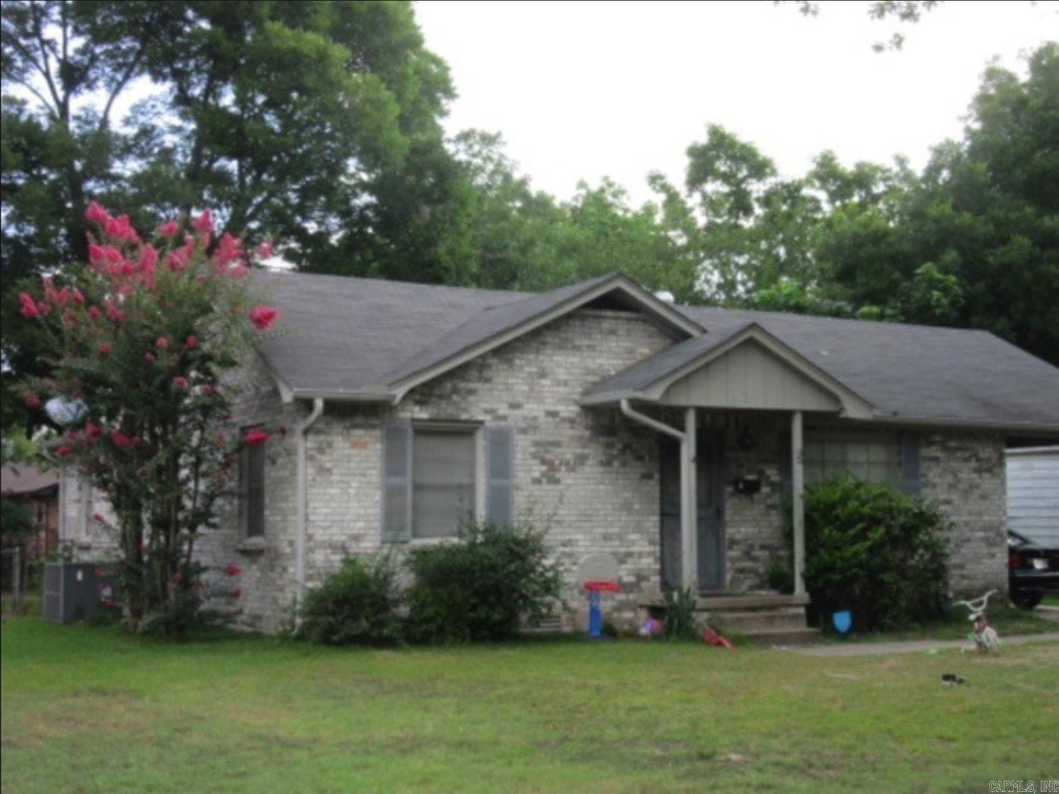 5 Neal Place North Little Rock, AR 72217