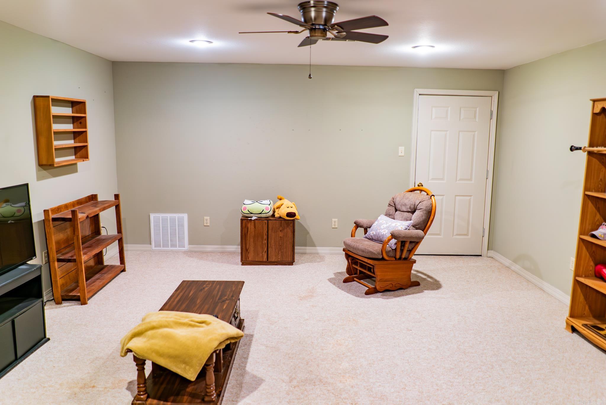 818 S Hwy 83  Monticello, AR