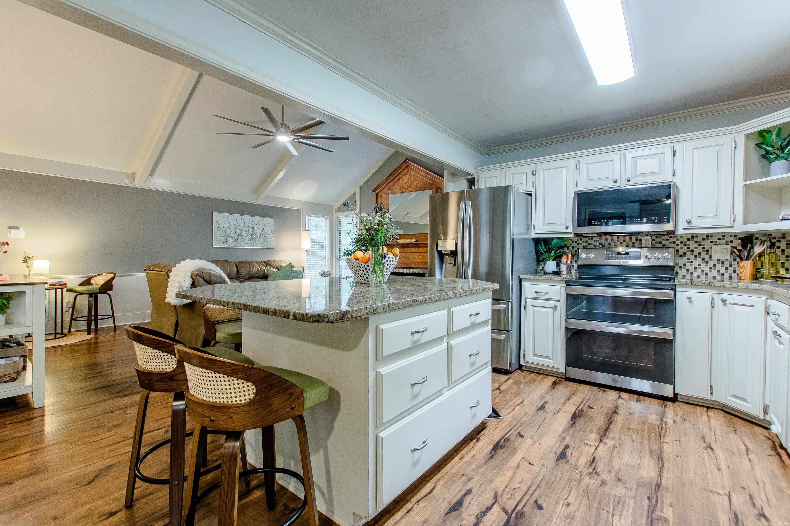 14 Braeswood  Maumelle, AR