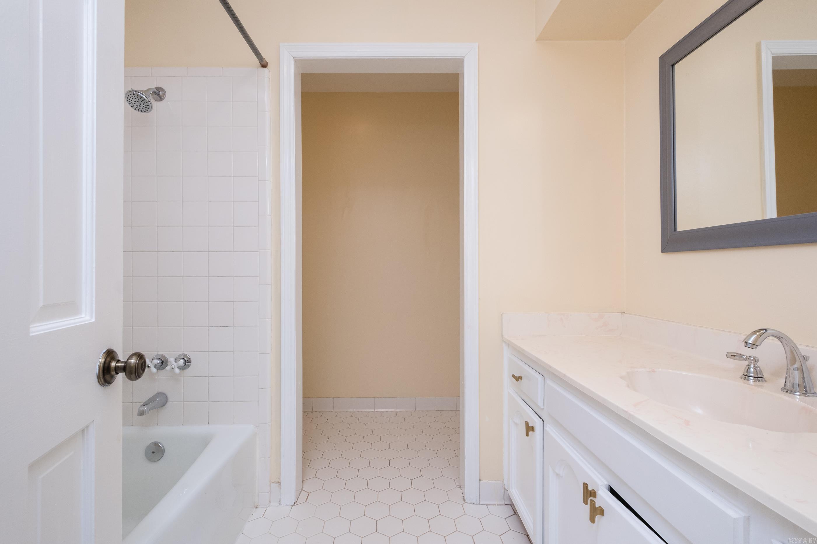 23 Inverness Cir Little Rock, AR 72212