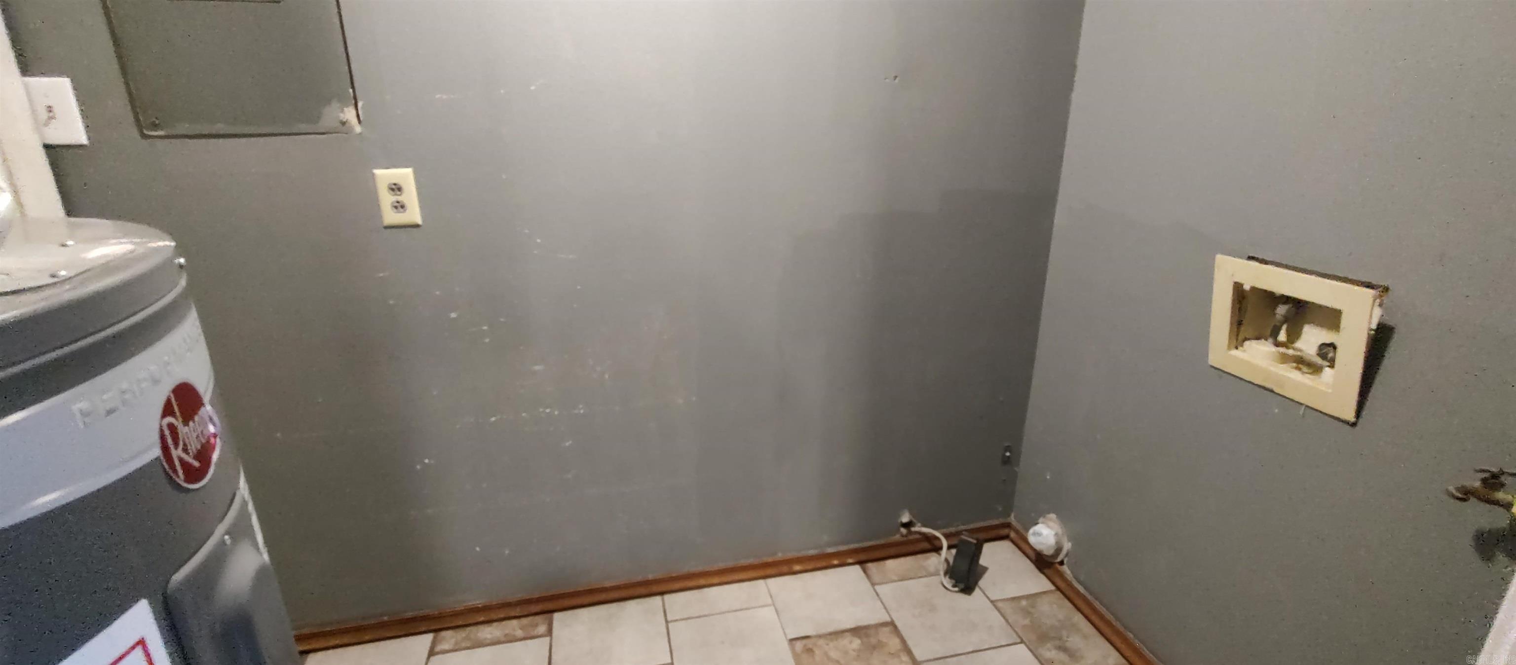 1656 Nix Ave.  Camden, AR