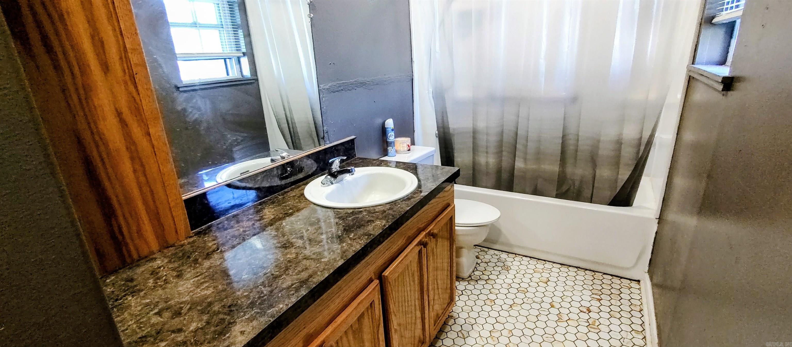 1656 Nix Ave.  Camden, AR