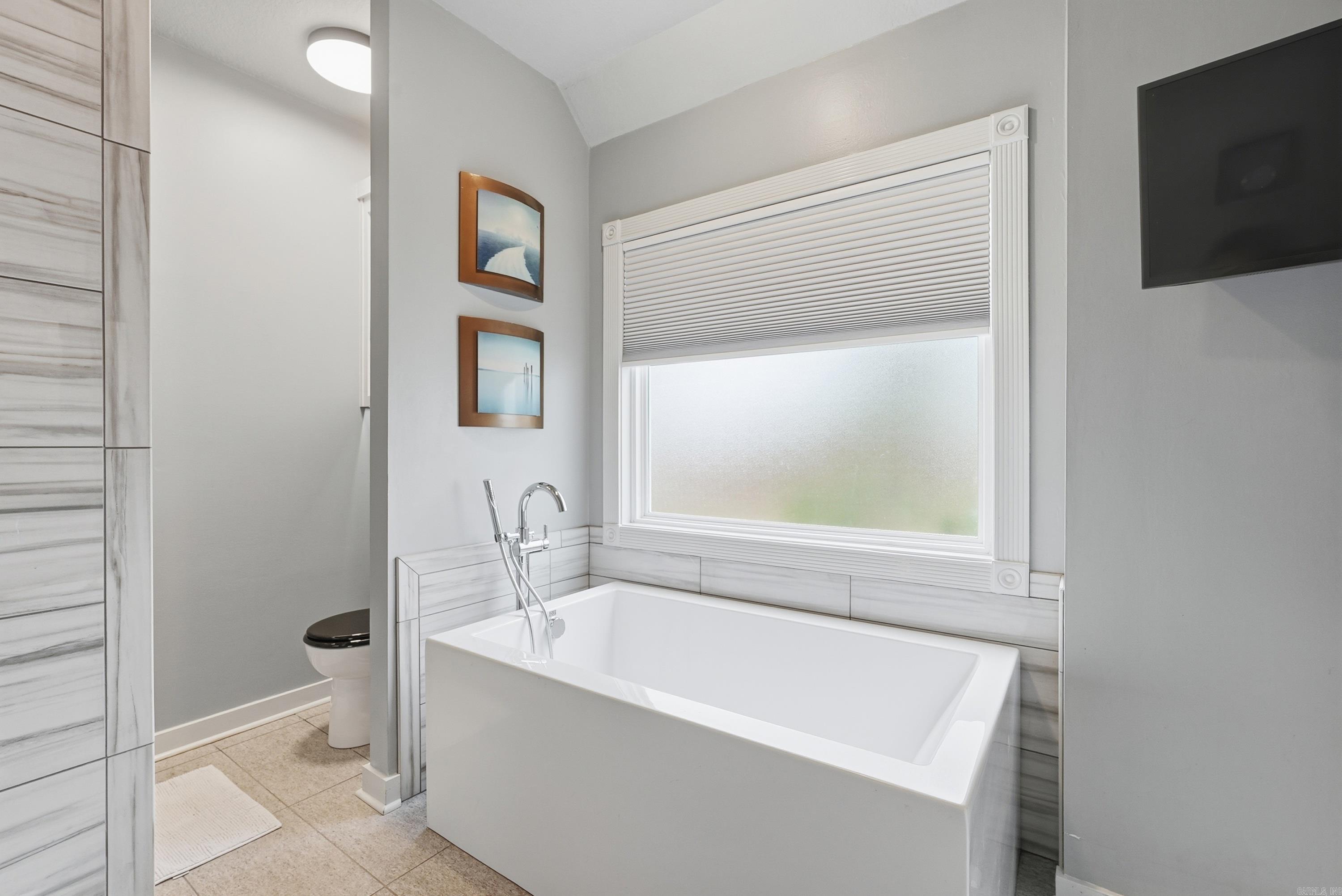 2410 MARIE  Conway, AR