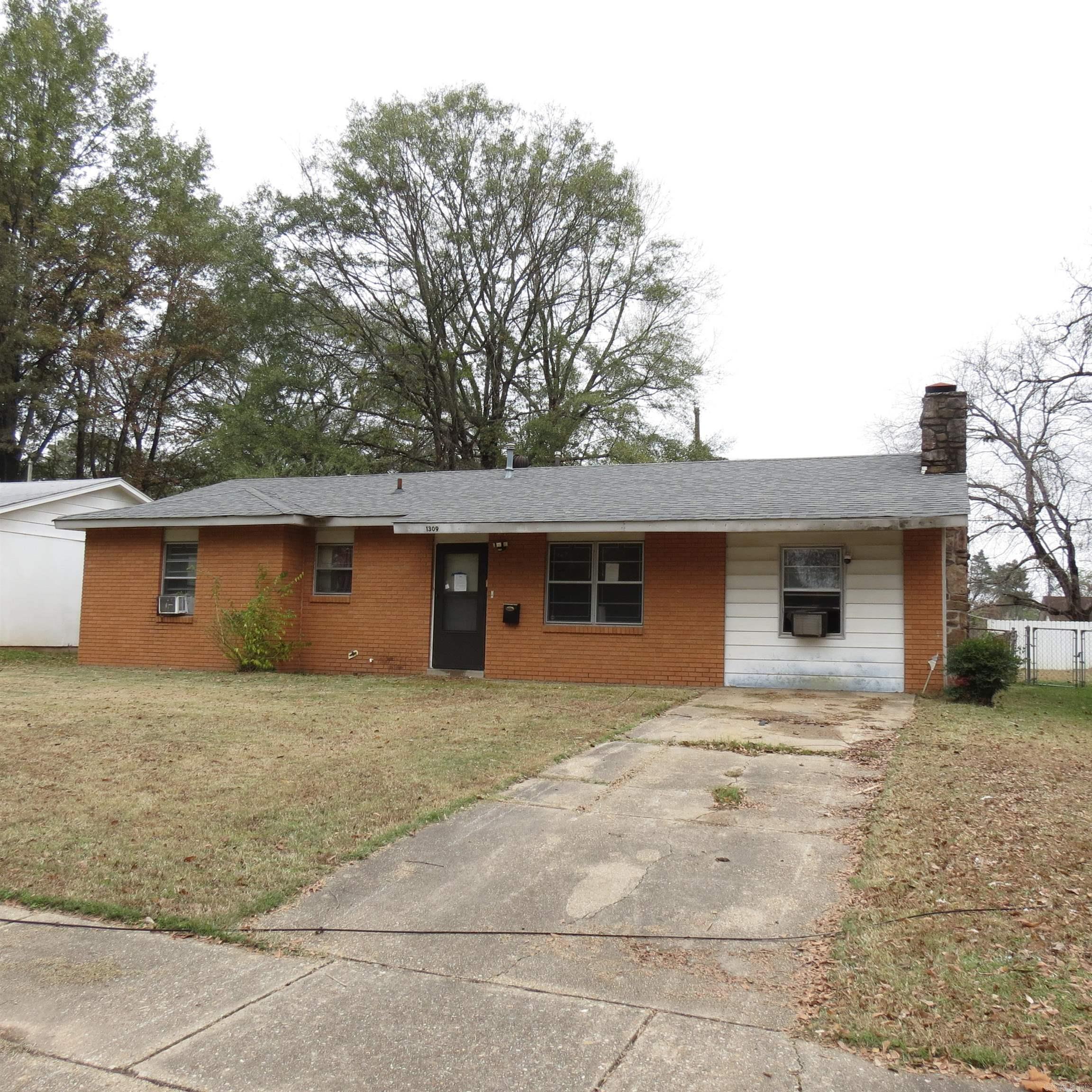 1309 Bailey Pine Bluff, AR 71601