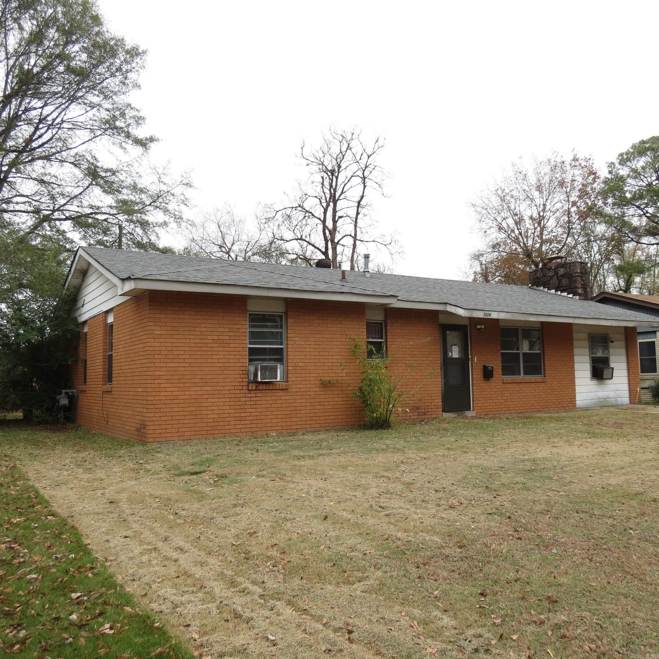 1309 Bailey Pine Bluff, AR 71601