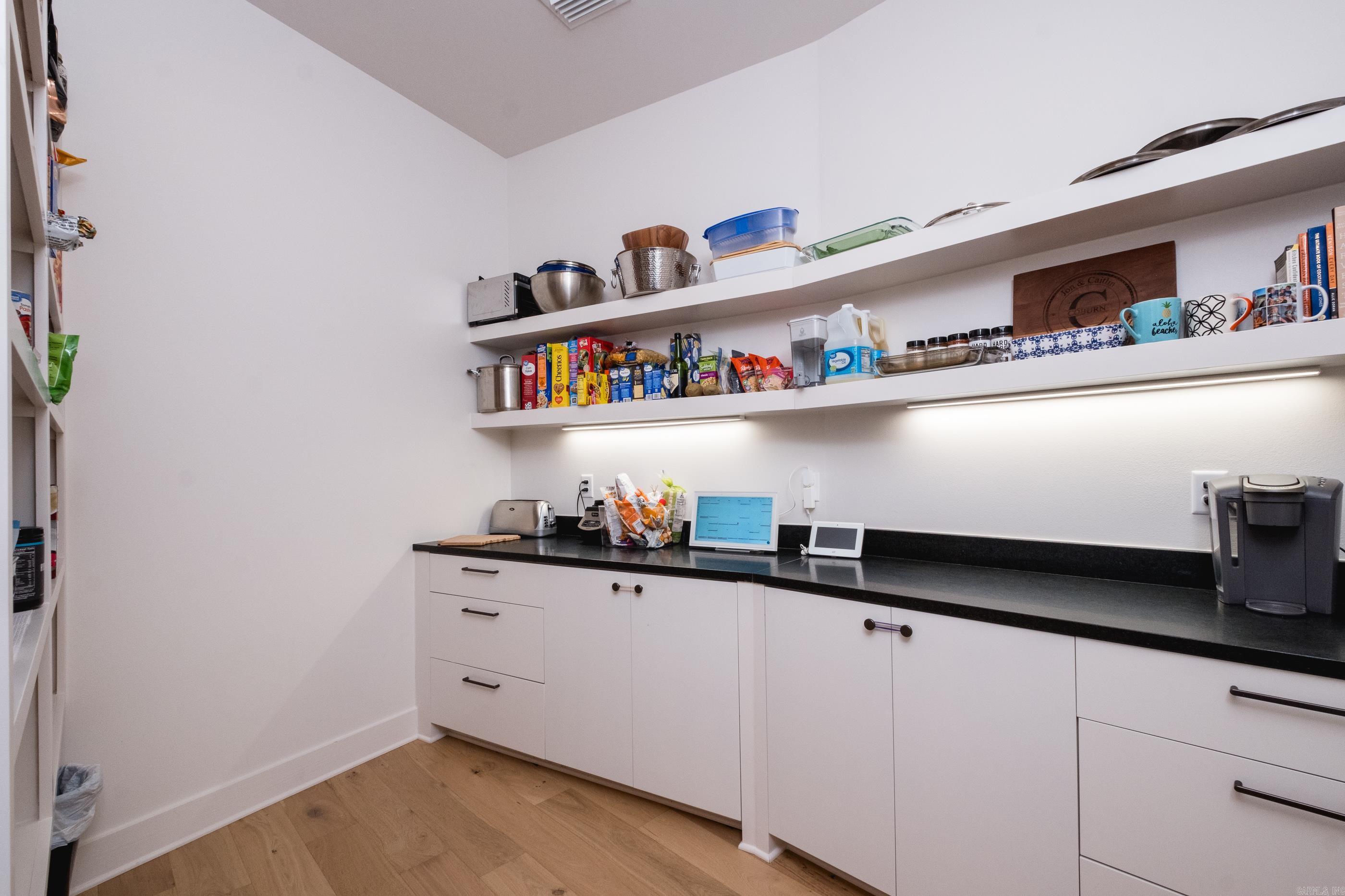 212 Abington Circle Little Rock, AR 72223