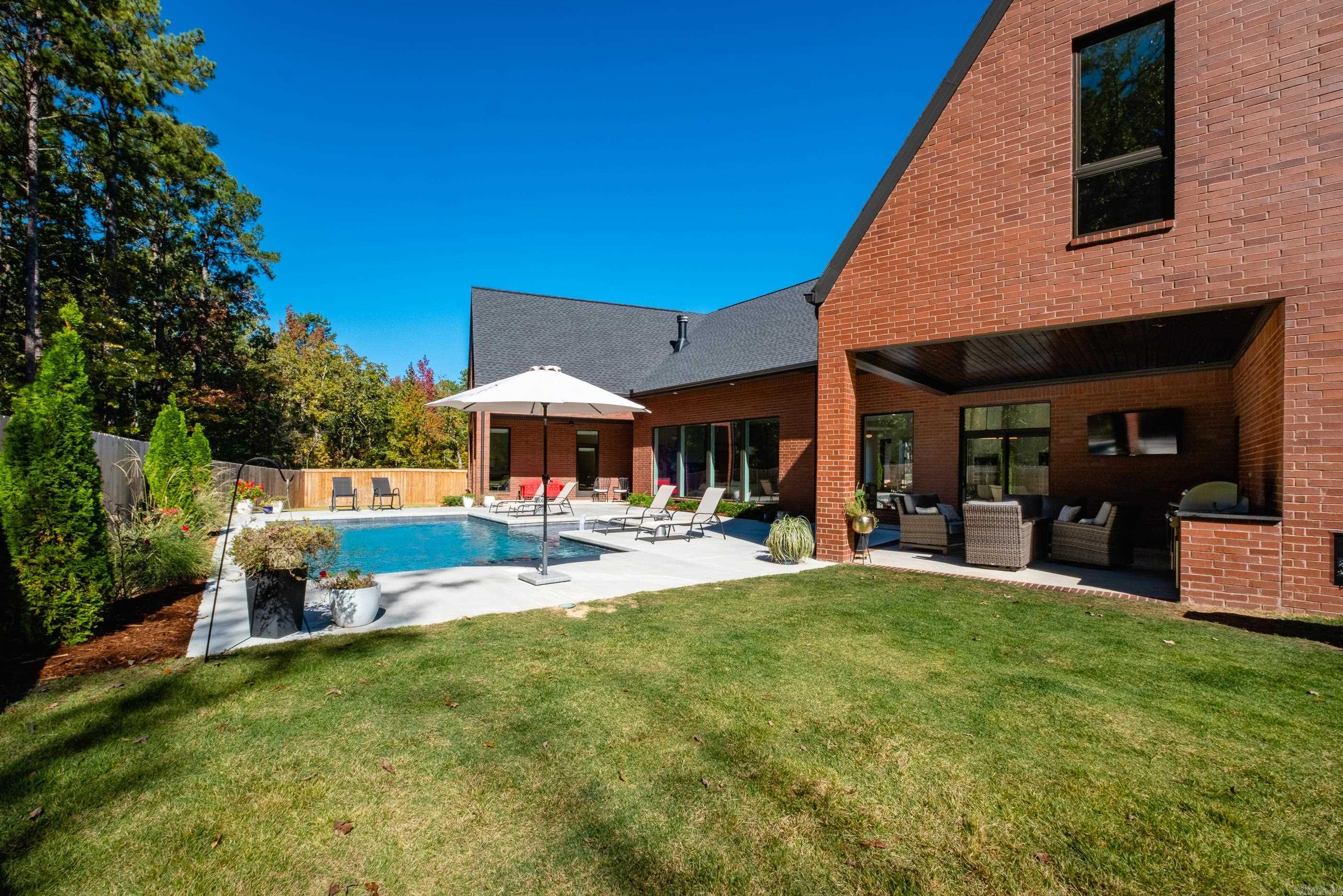 212 Abington Circle Little Rock, AR 72223