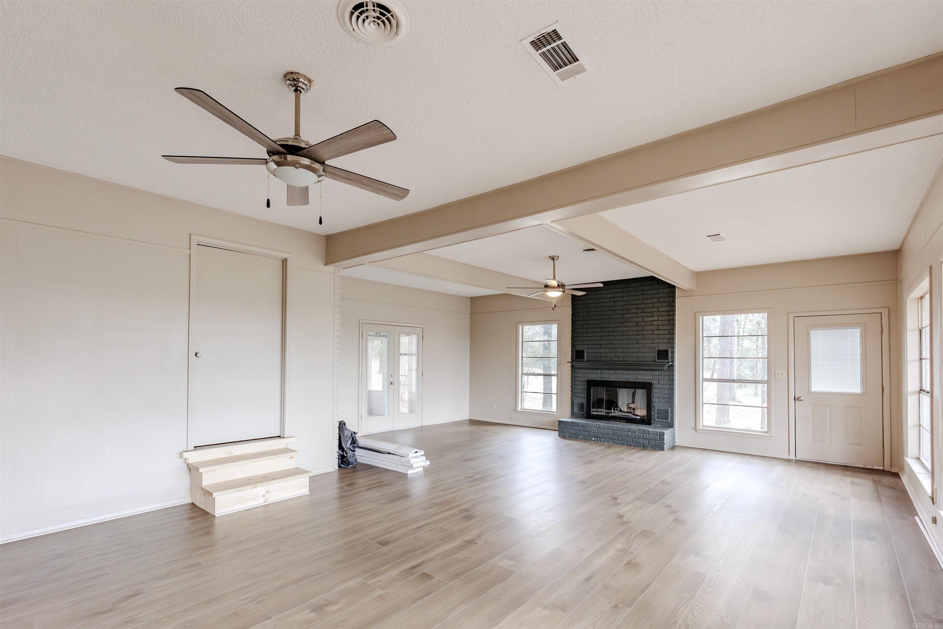 118 E Valley  Perryville, AR