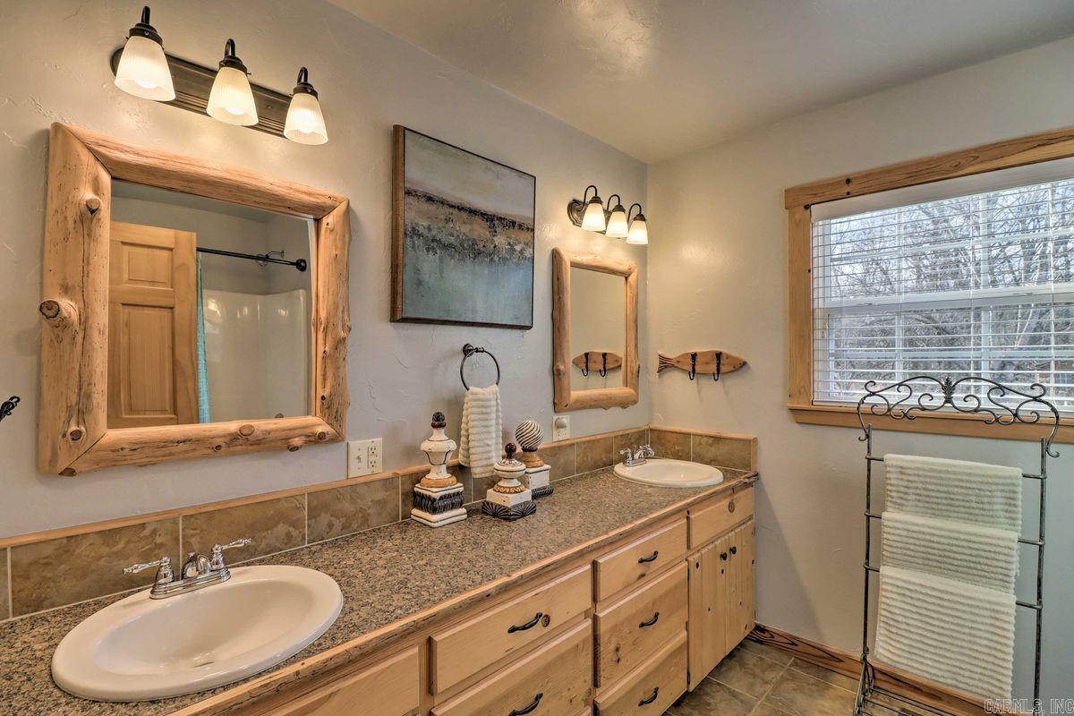 615 Ripplin Shoals Melbourne, AR 72556