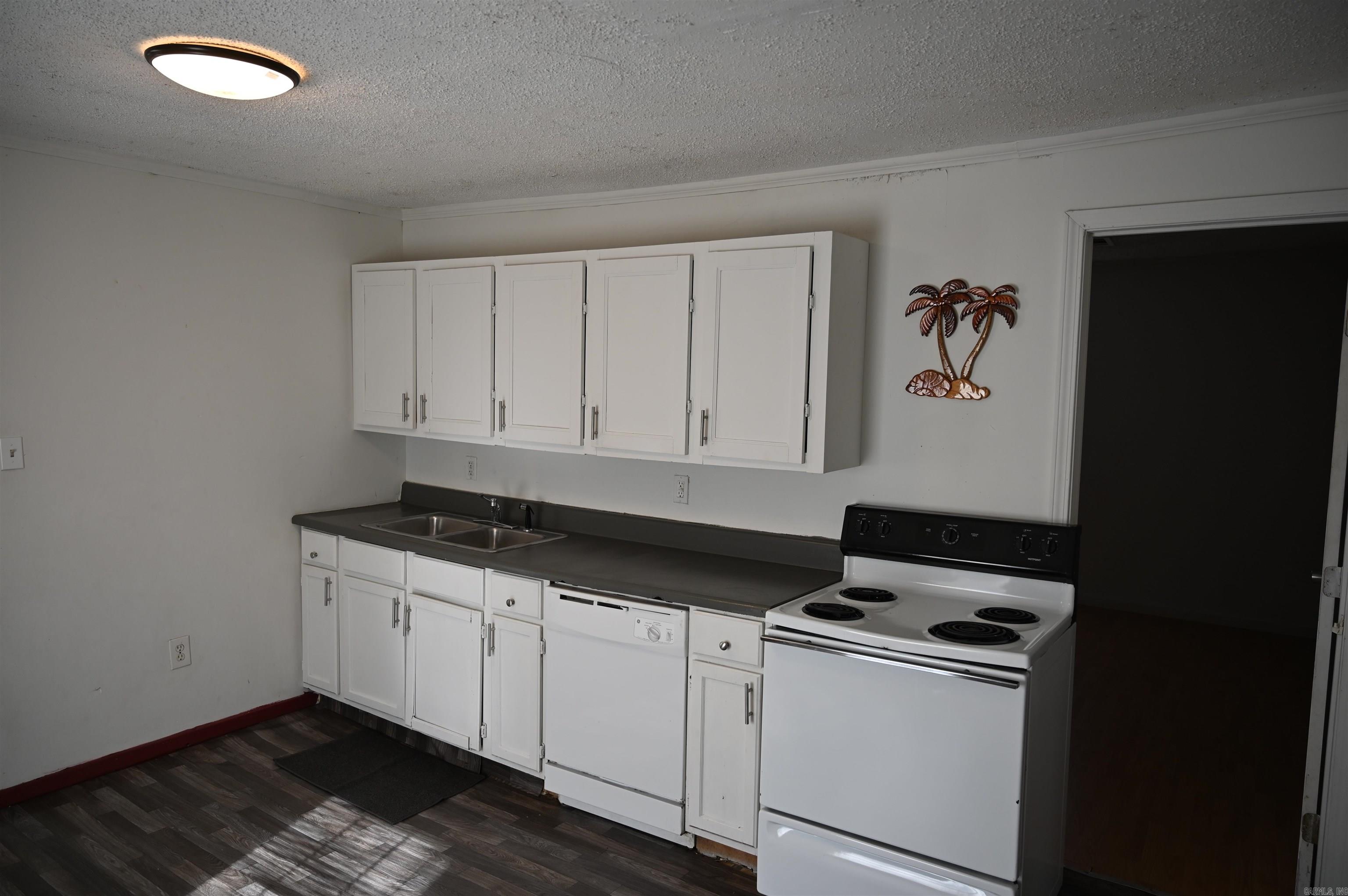 228 S Third  Benton, AR