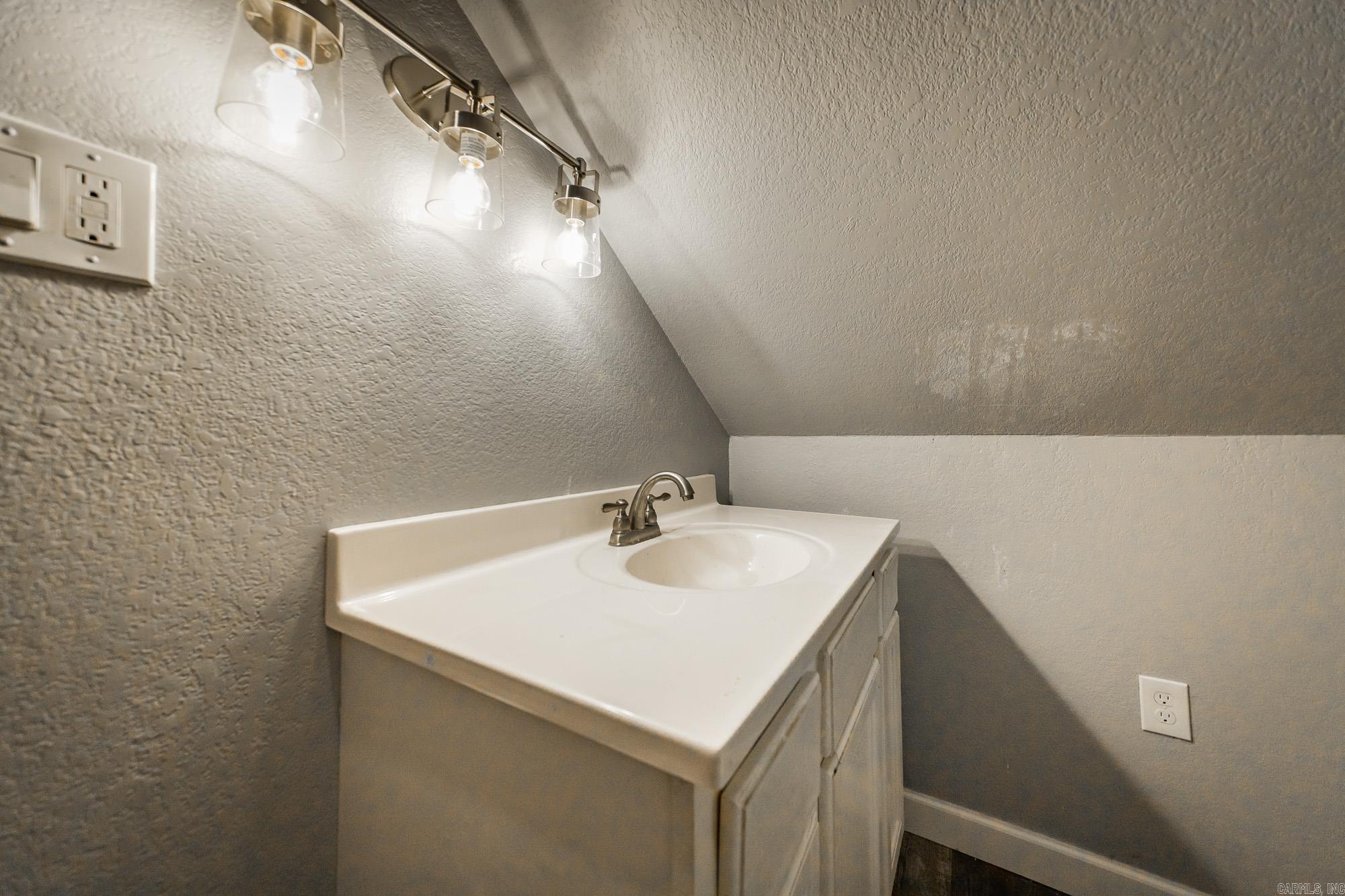 211 Copper  Austin, AR