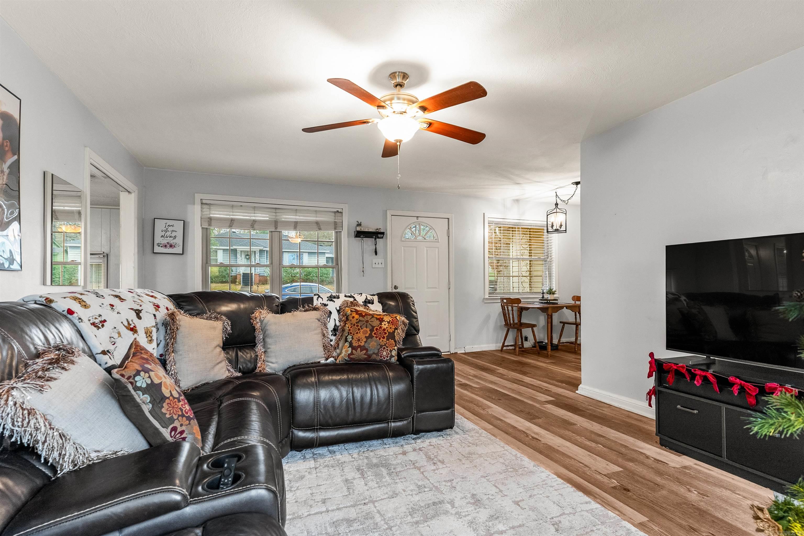 6 Floral  North Little Rock, AR