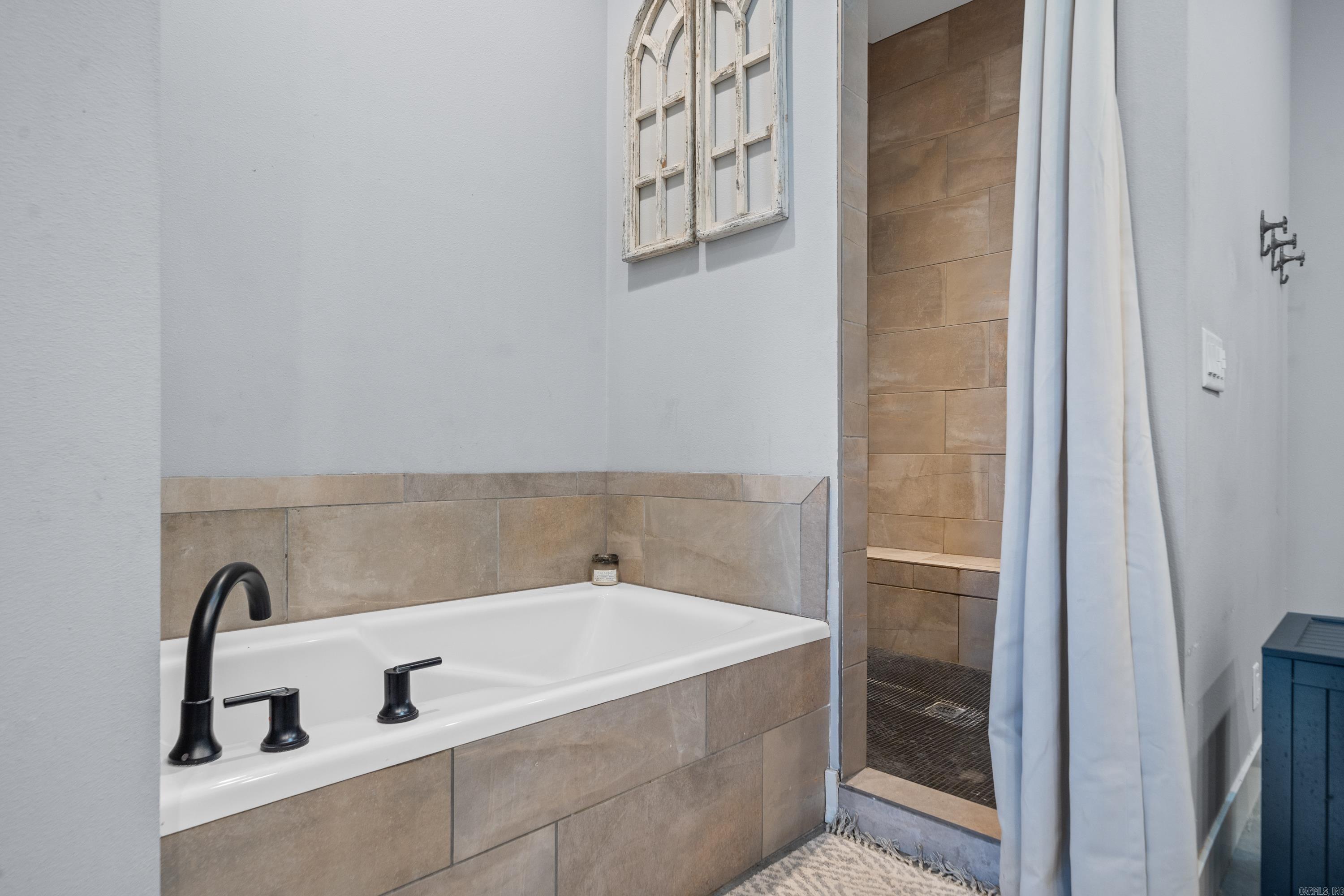 100 W Hawkview  Royal, AR