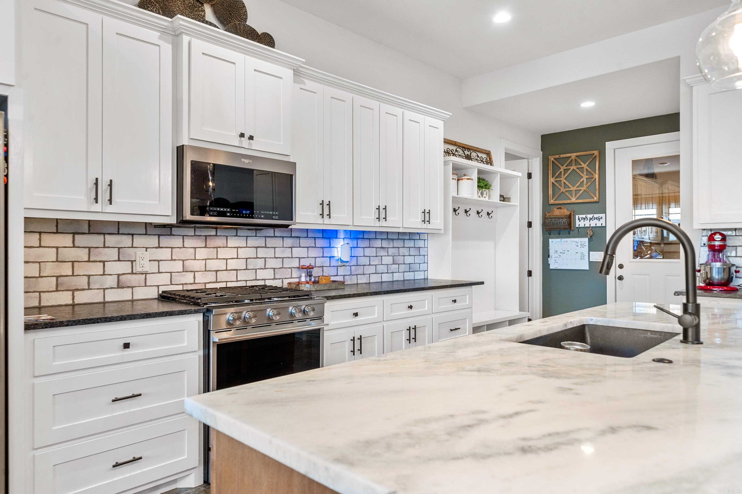 100 W Hawkview  Royal, AR