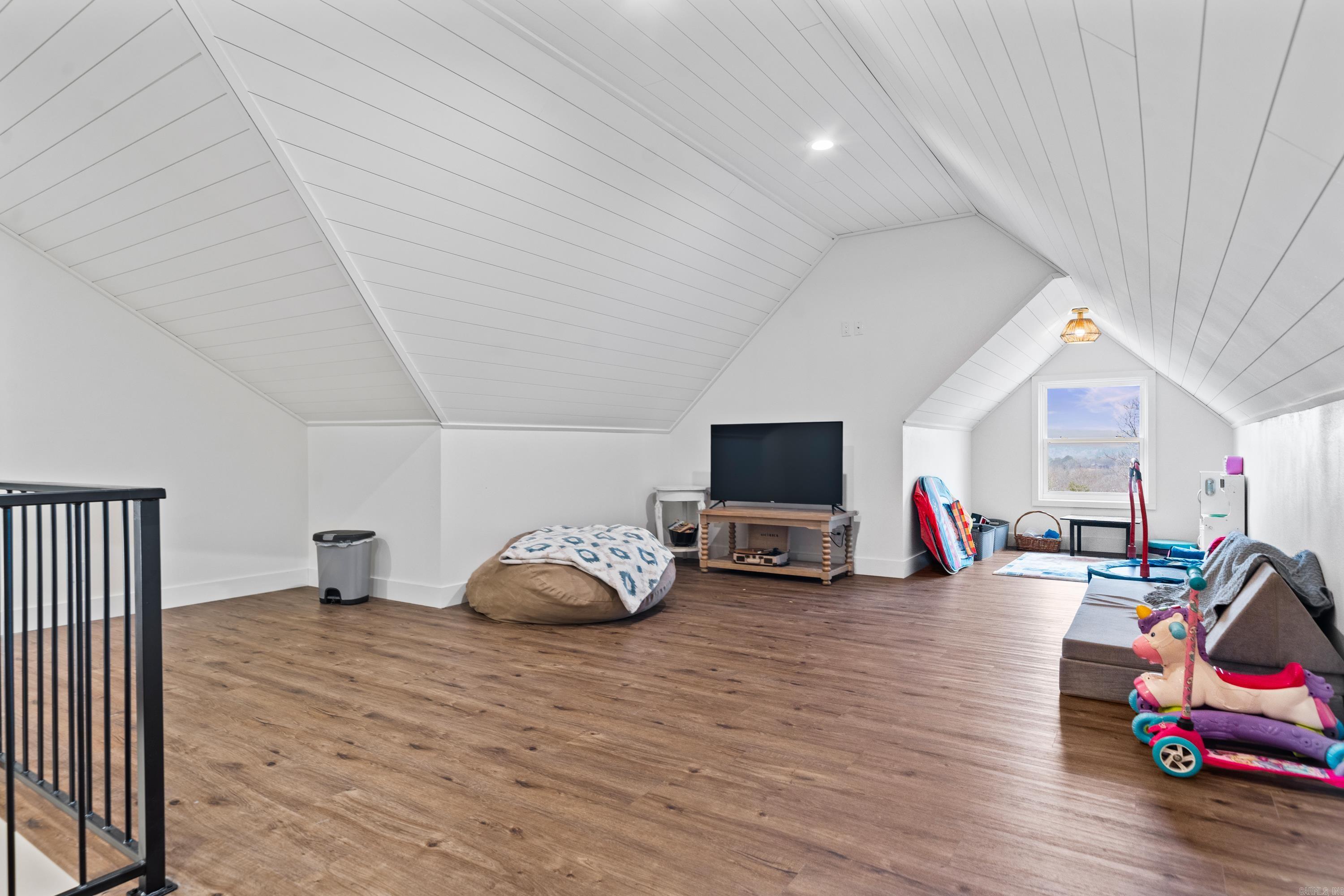 100 W Hawkview  Royal, AR