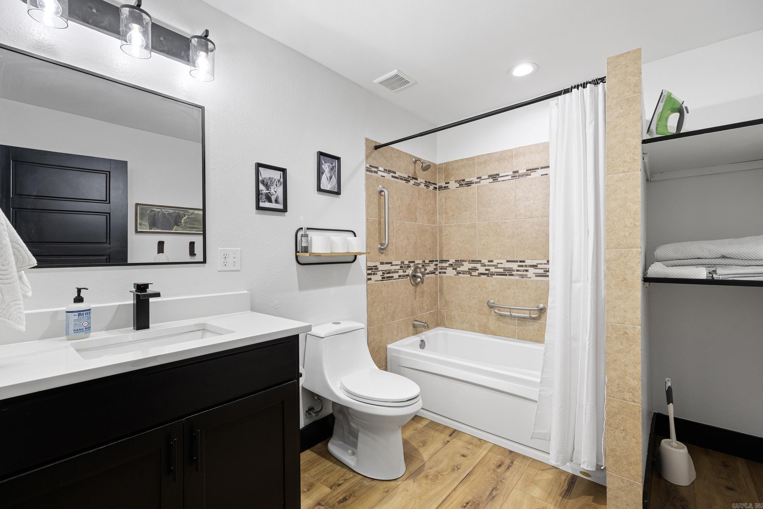 170 Piney Point  Pottsville, AR