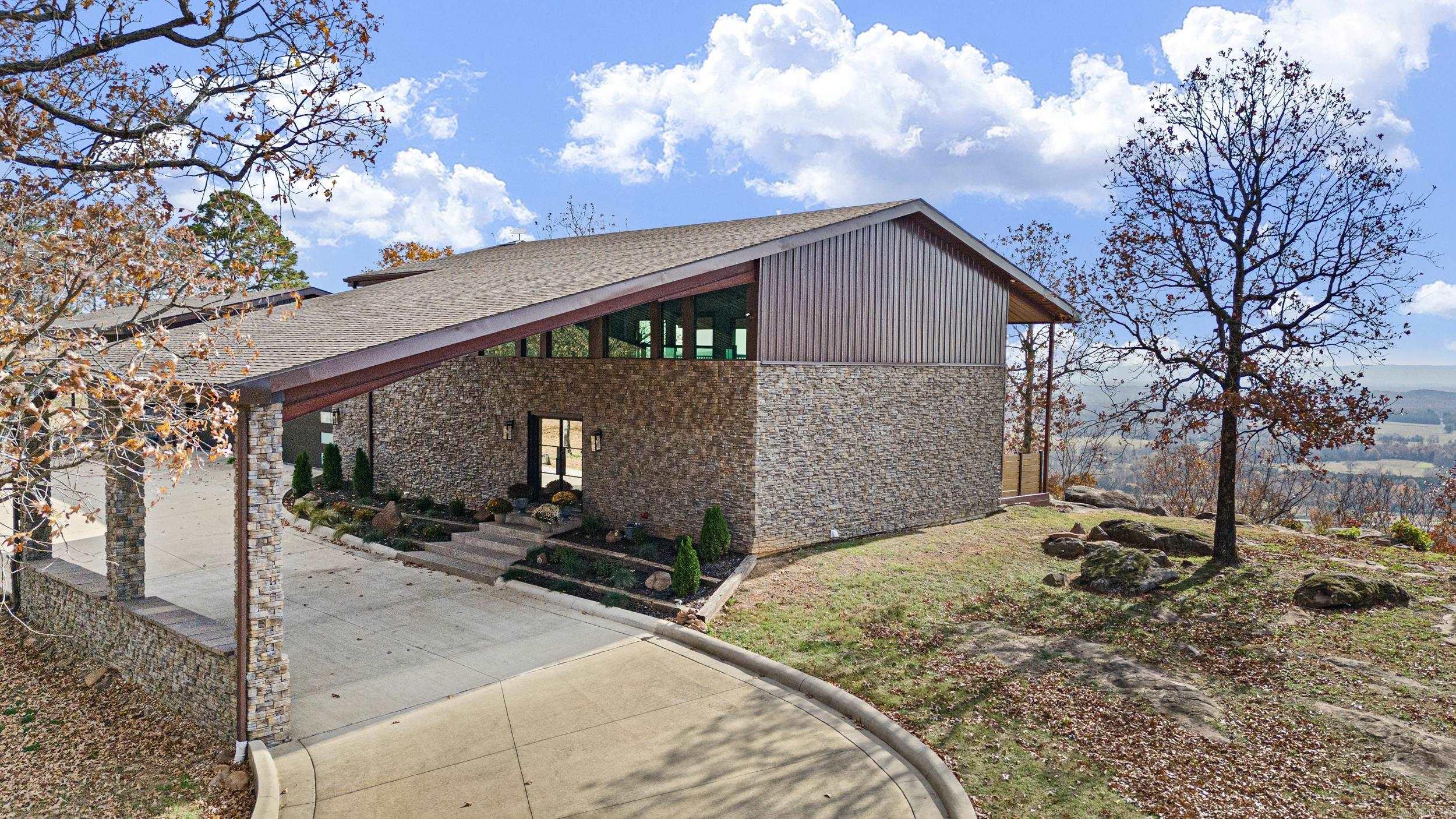 170 Piney Point  Pottsville, AR