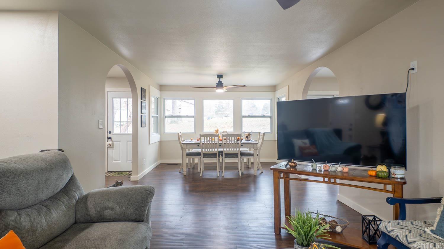 390 Hidden Hill Road  Mammoth Spring, AR