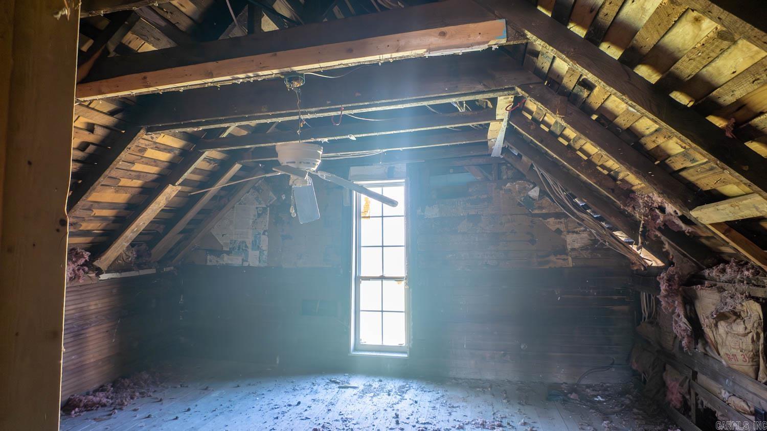 210 N Oak Street  Salem, AR