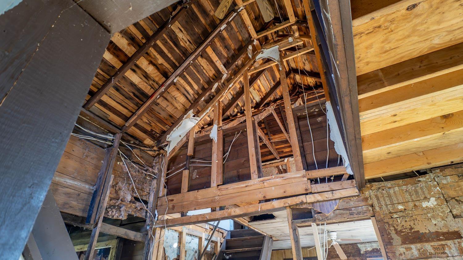 210 N Oak Street  Salem, AR