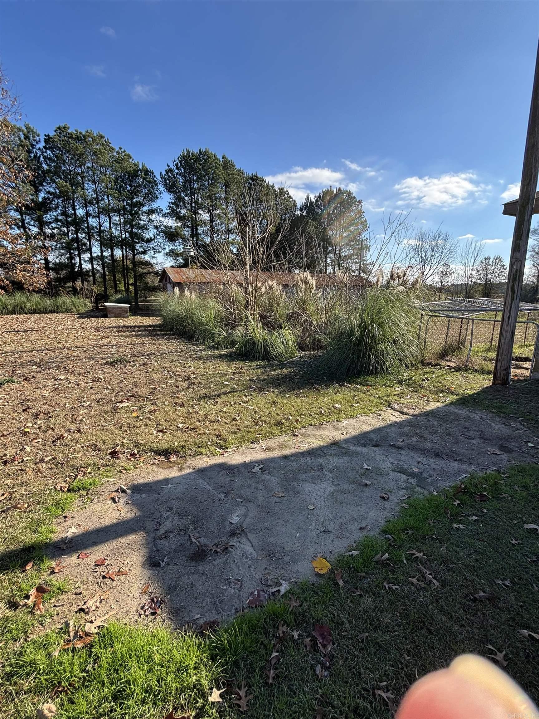 1617 Highway 26 East  Delight, AR