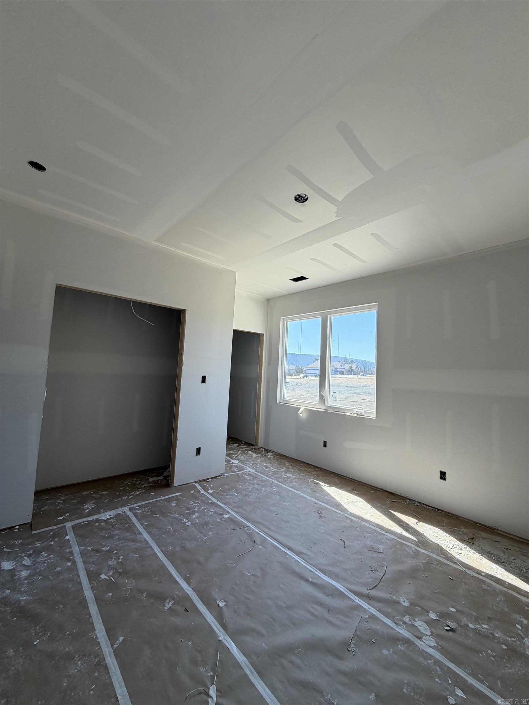 69 Mountain Brook Road Little Rock, AR 72223