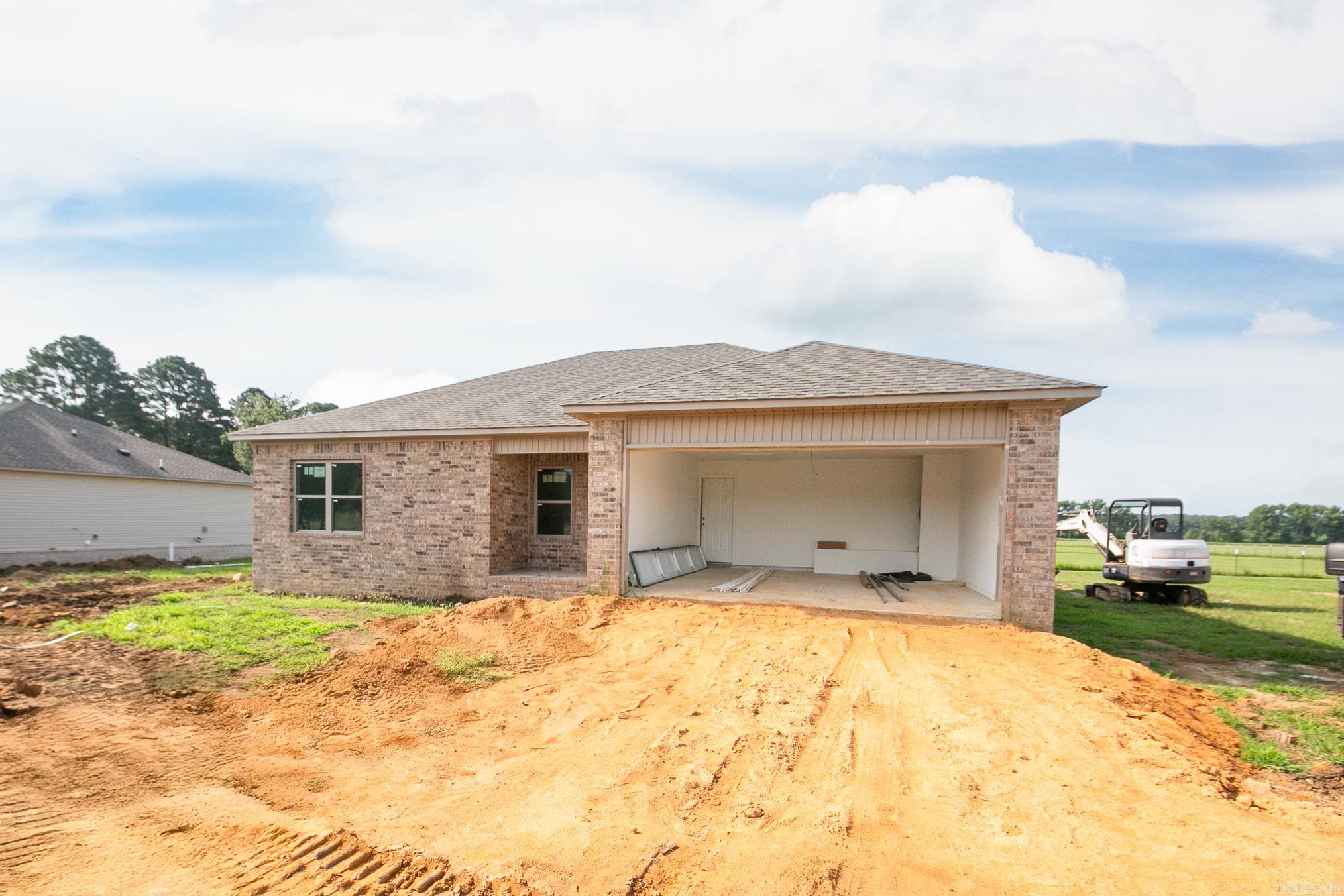111 LLOYD HENDERSON  Beebe, AR