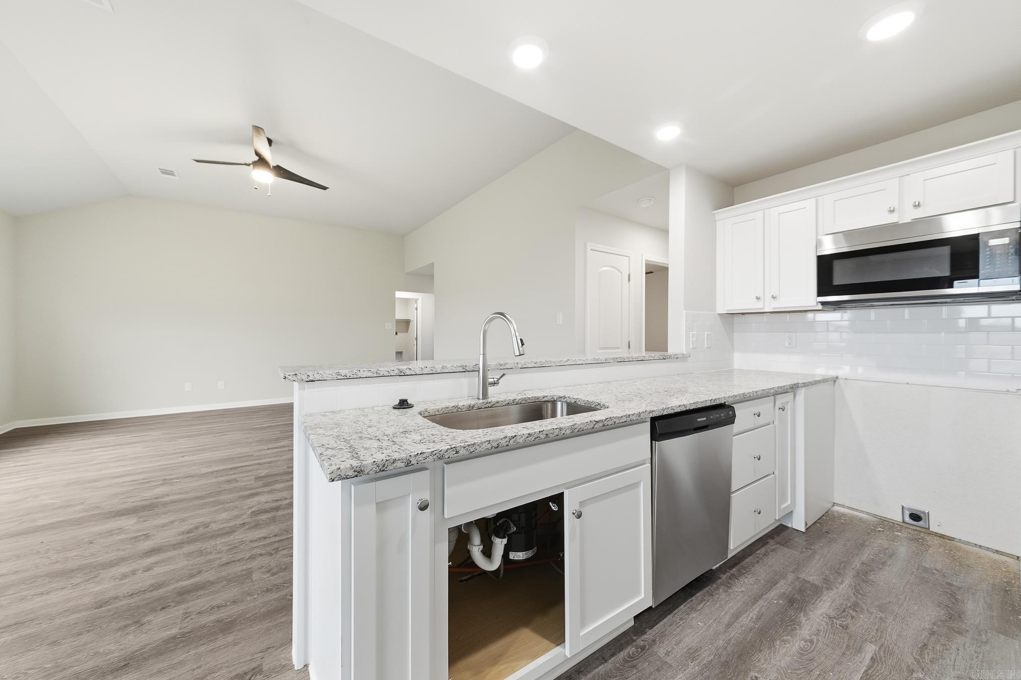 111 LLOYD HENDERSON Road Beebe, AR 72012