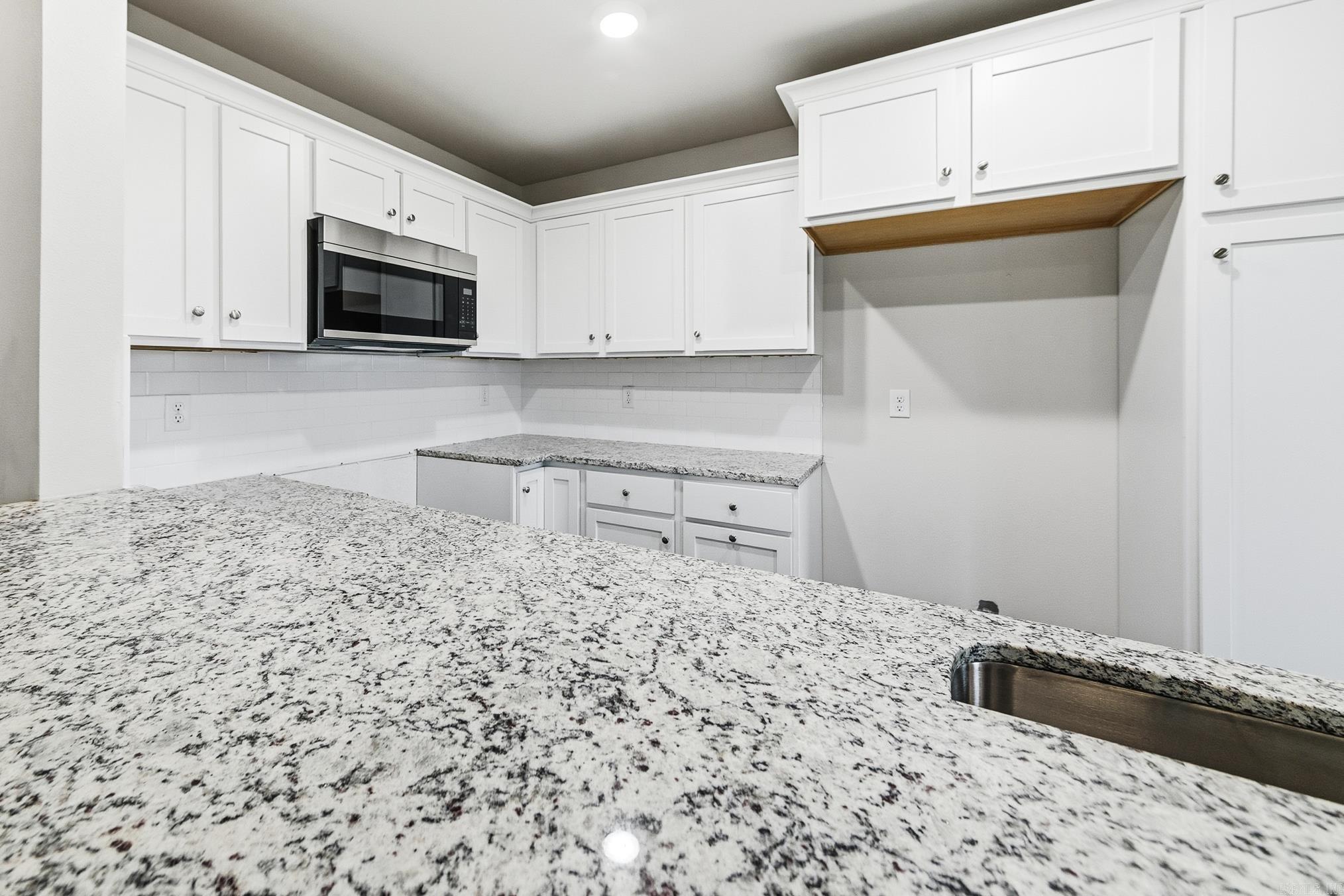 111 LLOYD HENDERSON Road Beebe, AR 72012