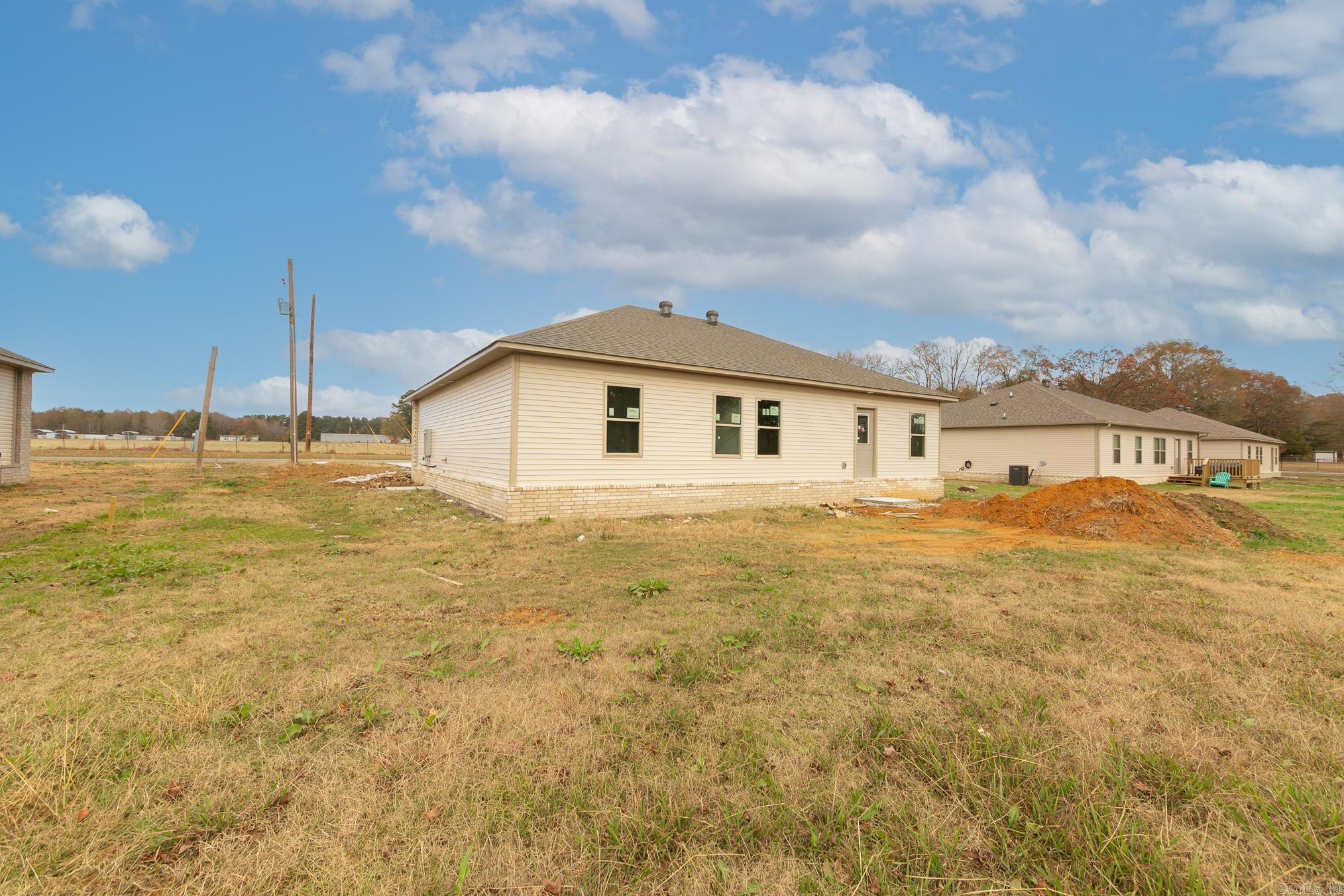 105 LLOYD HENDERSON  Beebe, AR